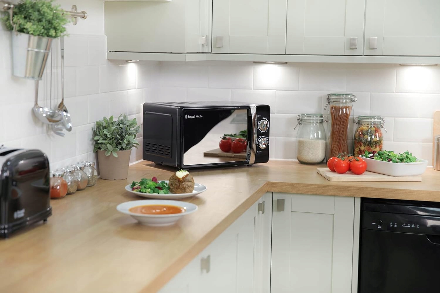 Wolnostojąca ręczna kuchenka mikrofalowa 17 l 700 watów Marka Sharp