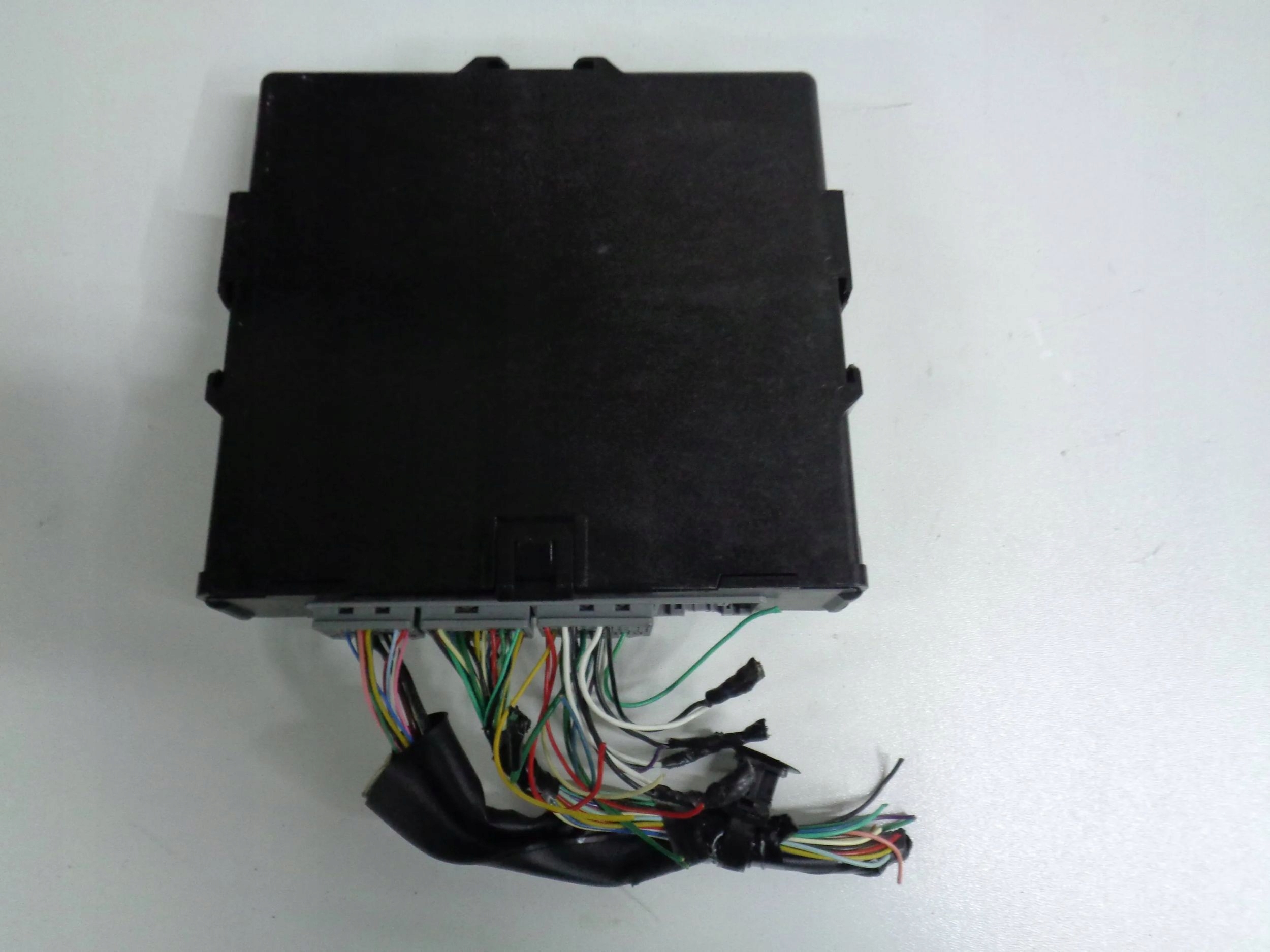 TOYOTA AURIS II 1.8 HYBRID module control unit START STOP 89981-02130