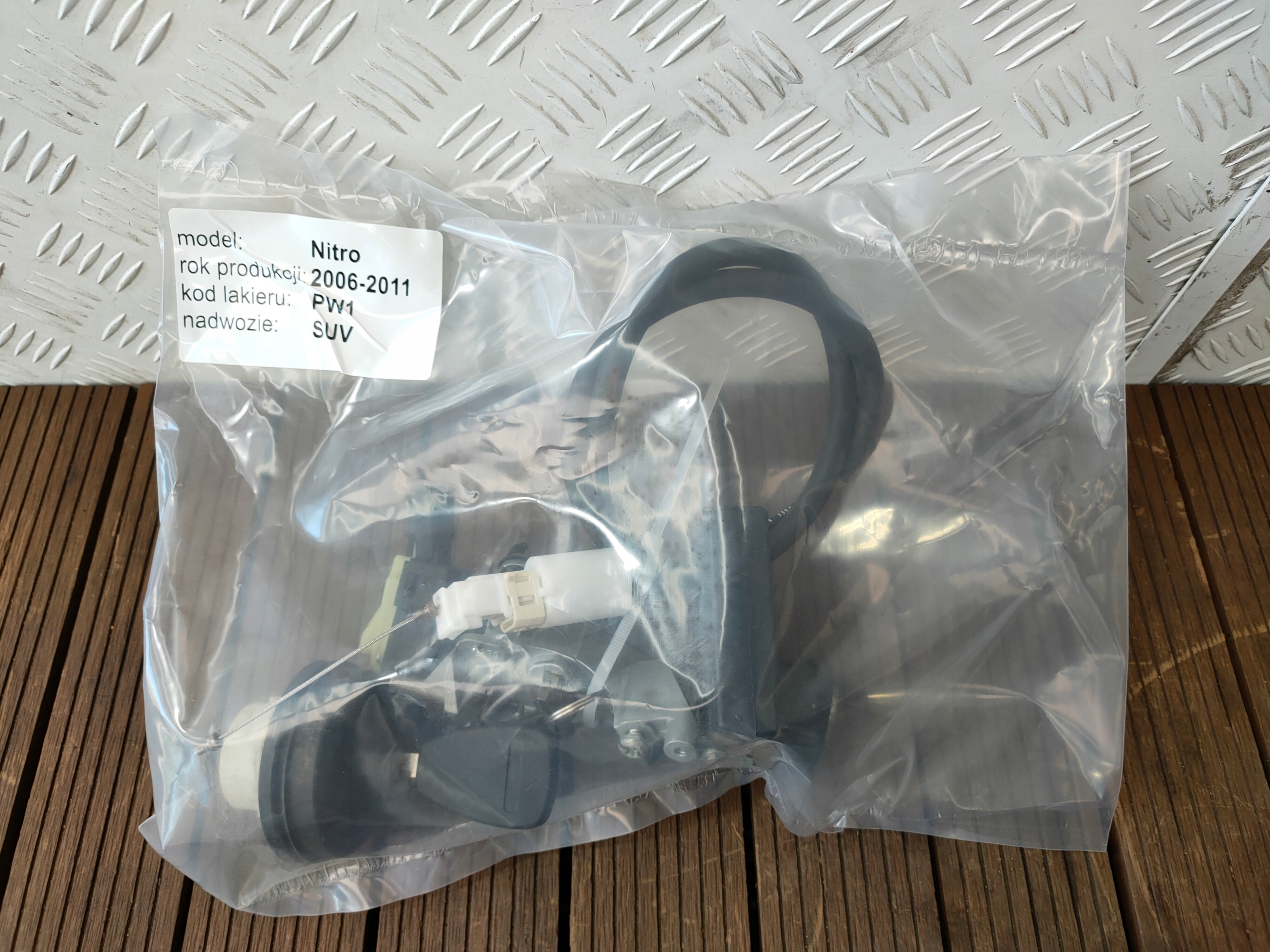 DODGE NITRO 07-12 ignition Z KLUCZYKIEM + cup tanks KOMPLET OE