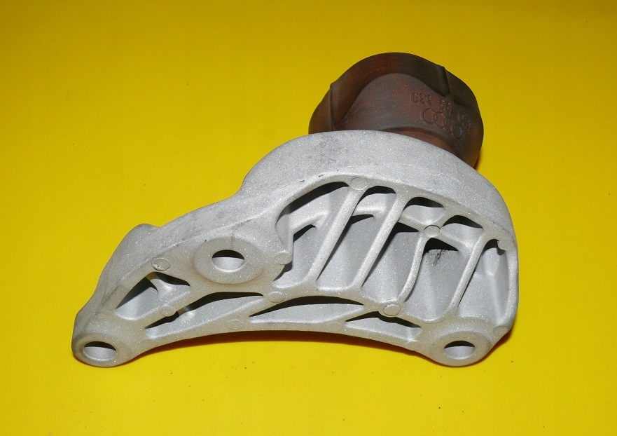 supporto ODBIJAK Motore AUDI A6 C6 3.0 TDI 220KM BMK 04-08r. 4F0199343F