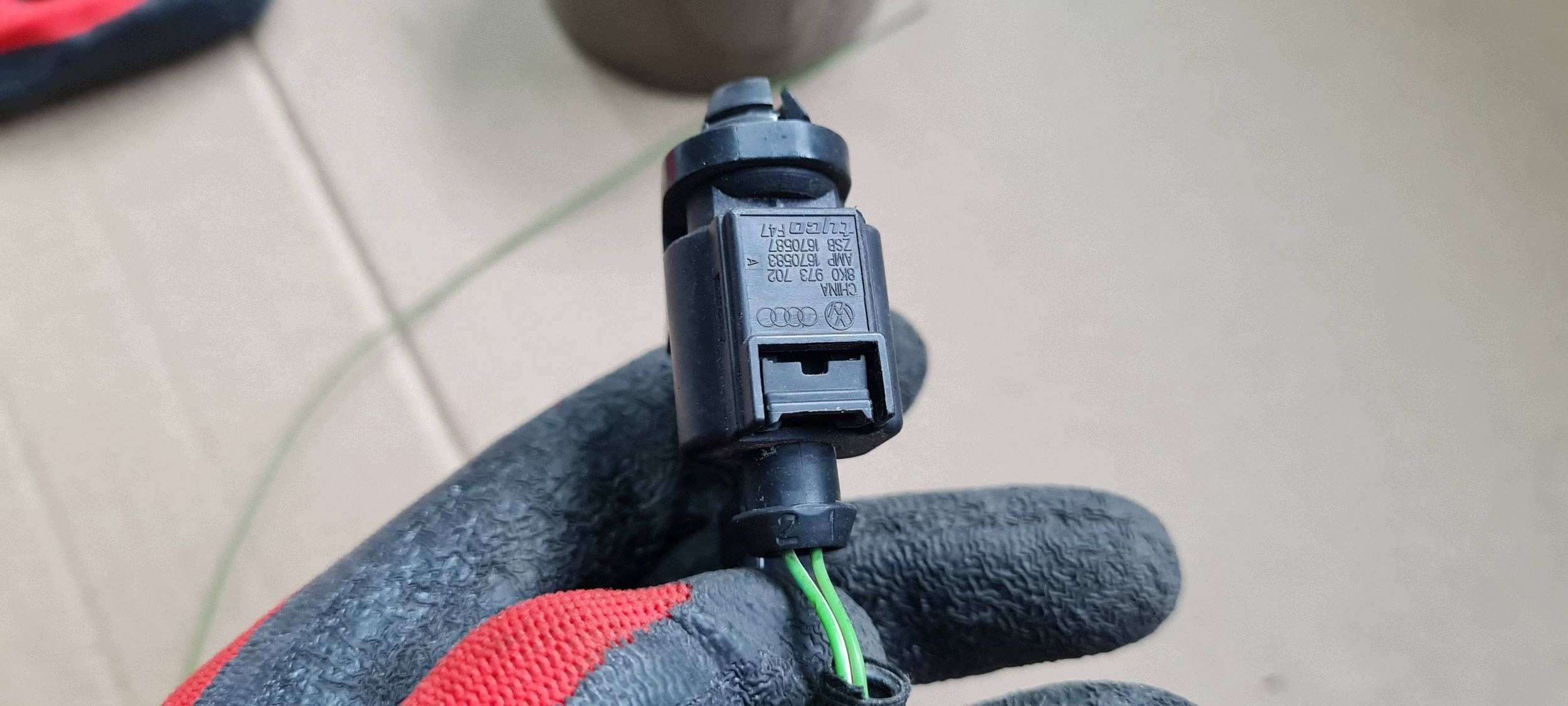 Q5 8R sensor TEMPERATURY ZEWNETRZNEJ connecting spoiler 8Z0820535 A4 B8 A5 A6