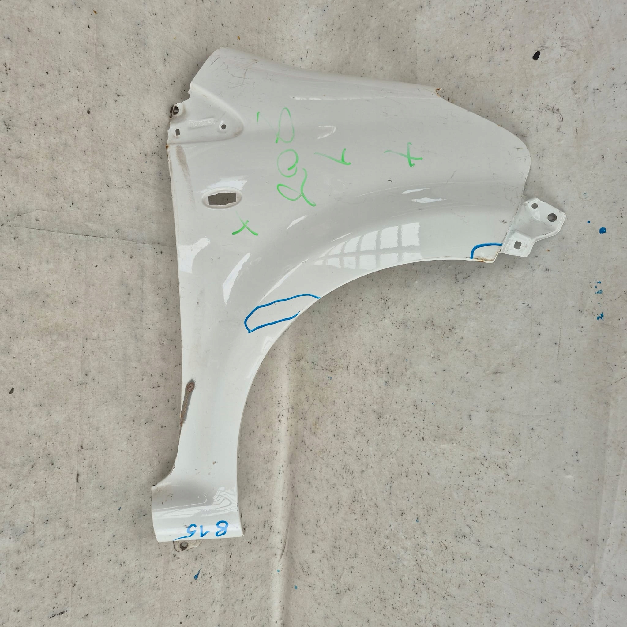 TOYOTA AYGO and 1 05-14 fender front front right