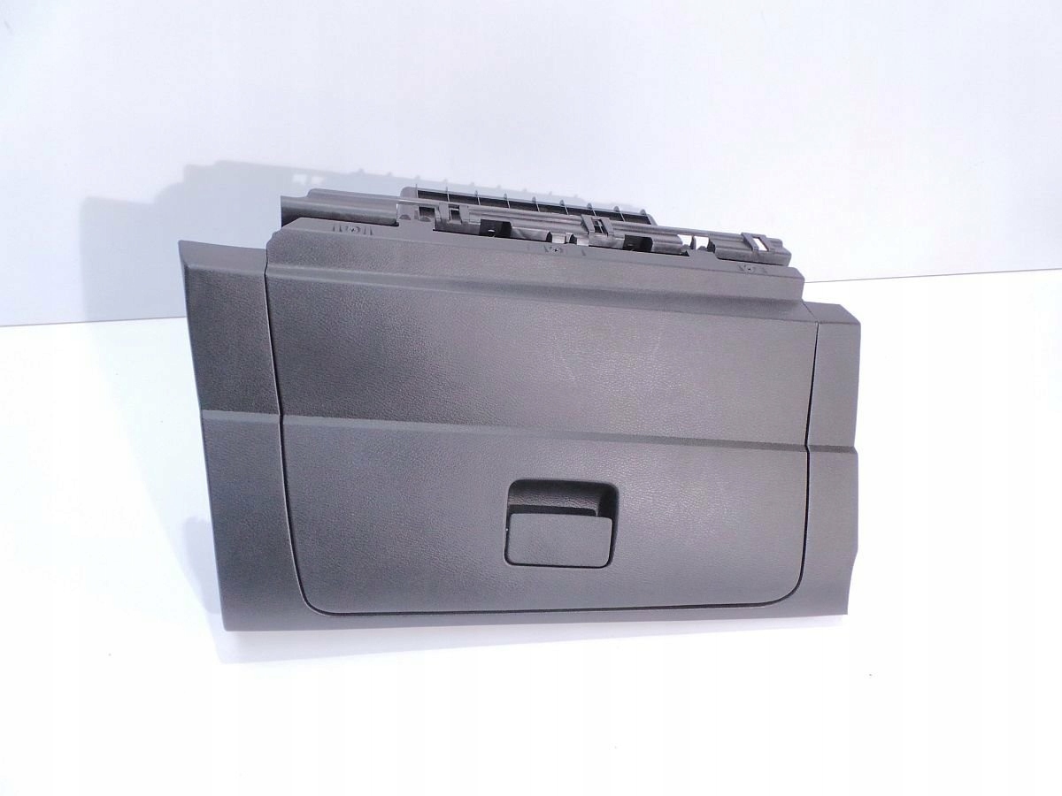 бардачок консоли nissan oe 685105FA1A