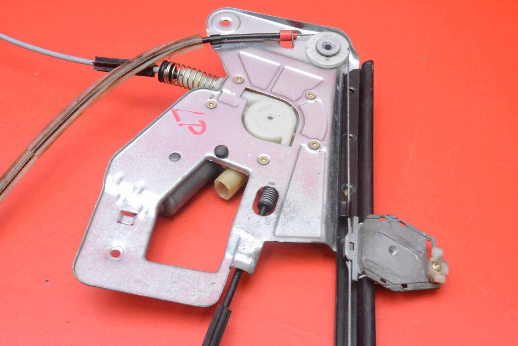 window regulator left front EU 8360511 BMW E39 LIFT 00-04