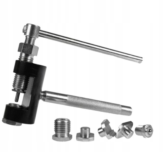 Upínač na hnacie reťaze motocyklov