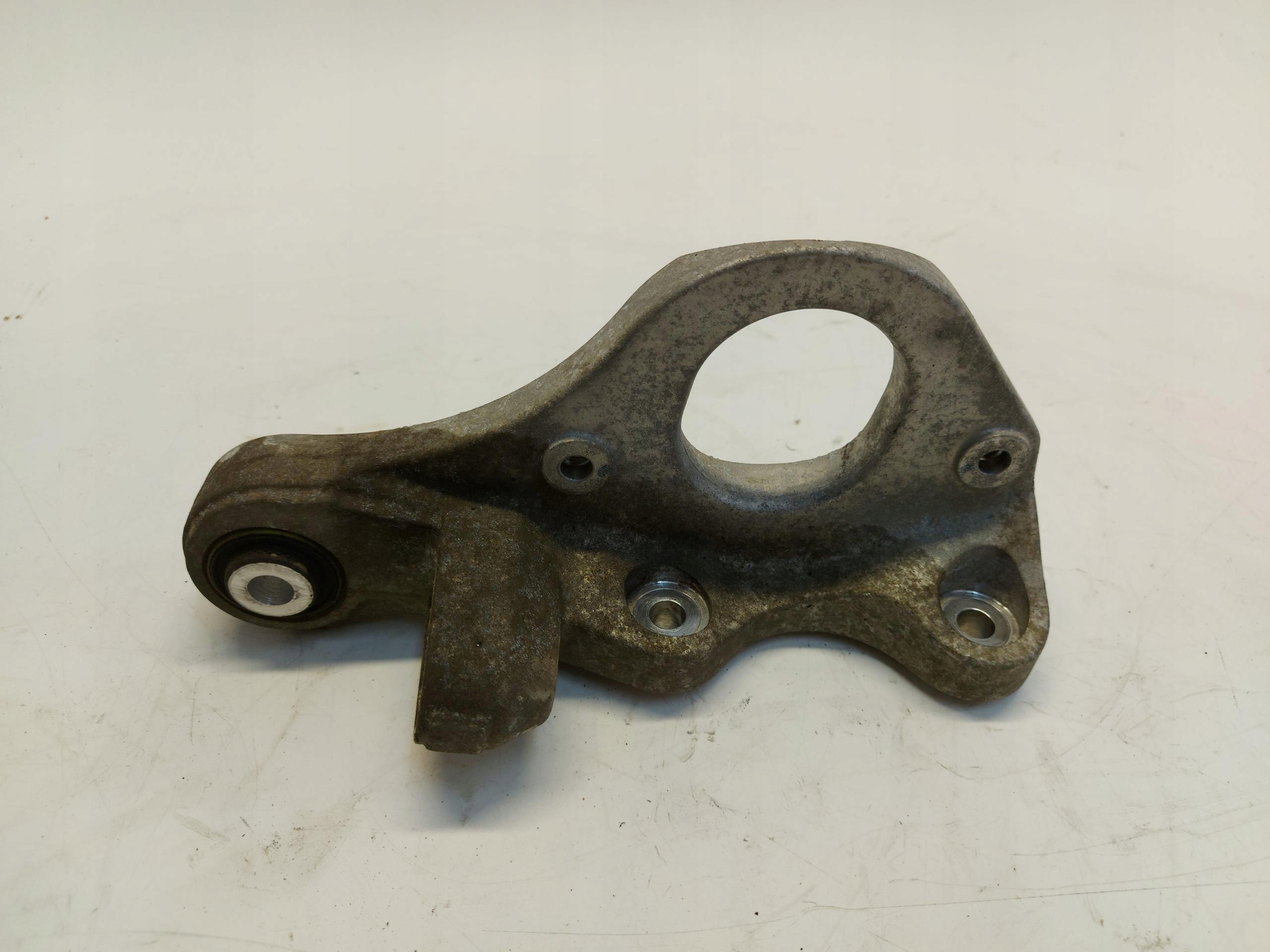 VOLVO V60 II Support Support Demi axe 32222463
