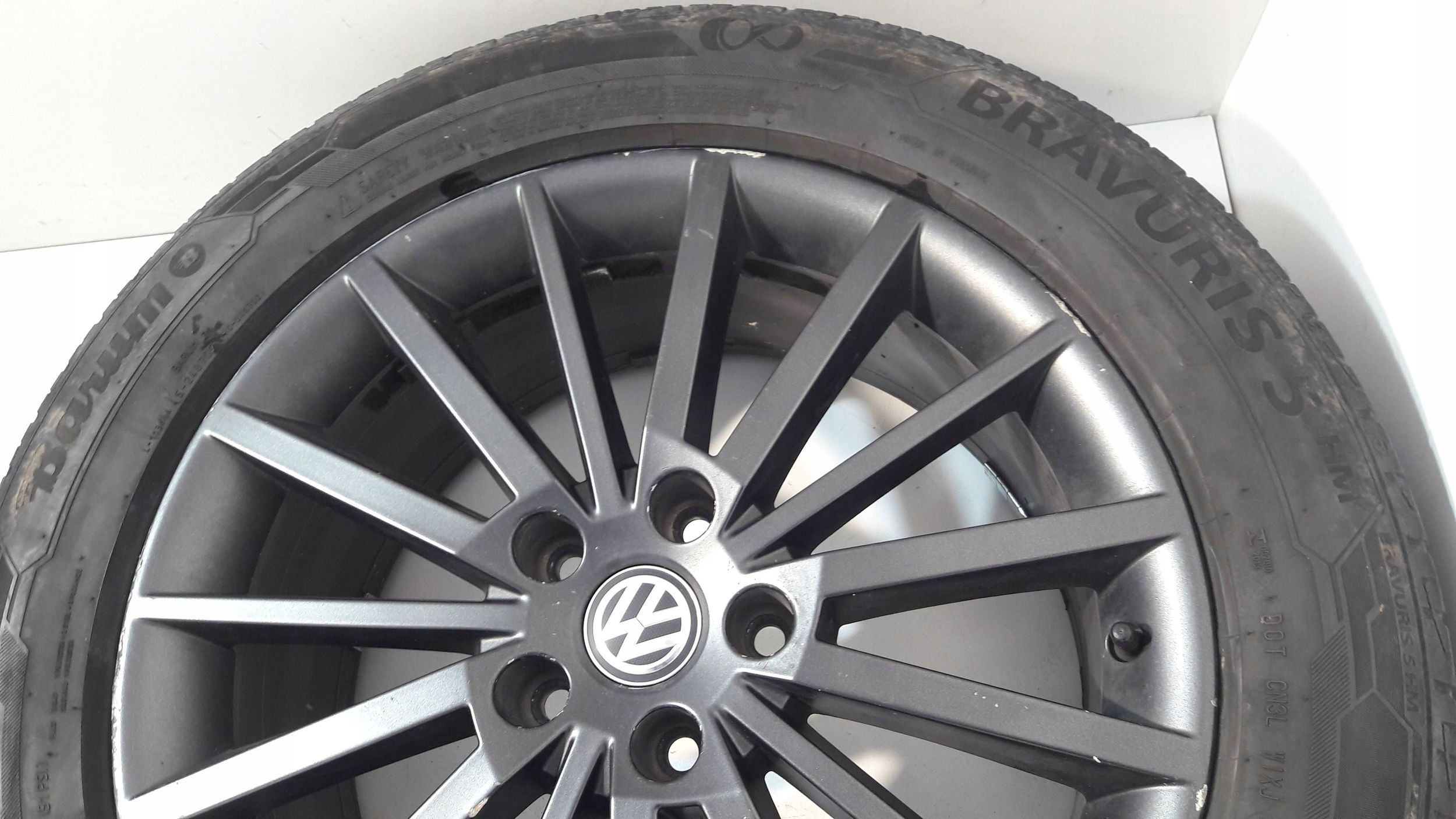 Volkswagen PASSAT B7 discs aluminium R18 5E0601025K