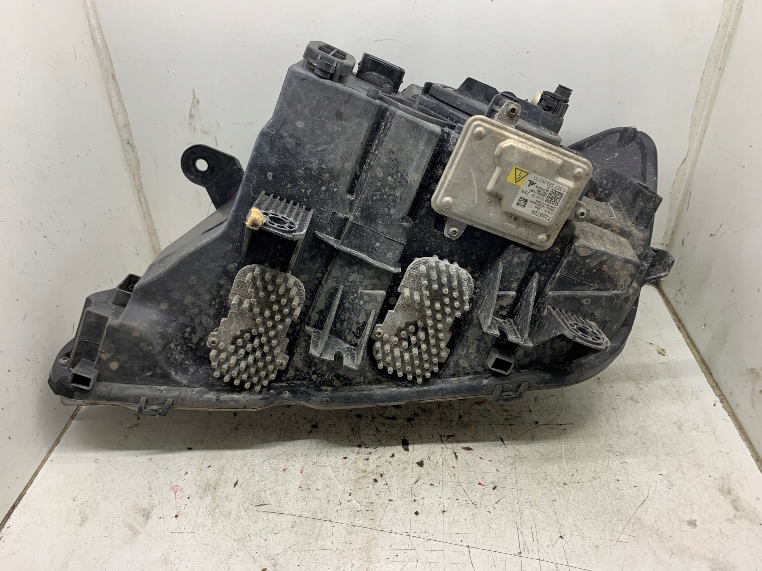 light XENON right front right front 7217294 BMW X3 F25 2.0 D
