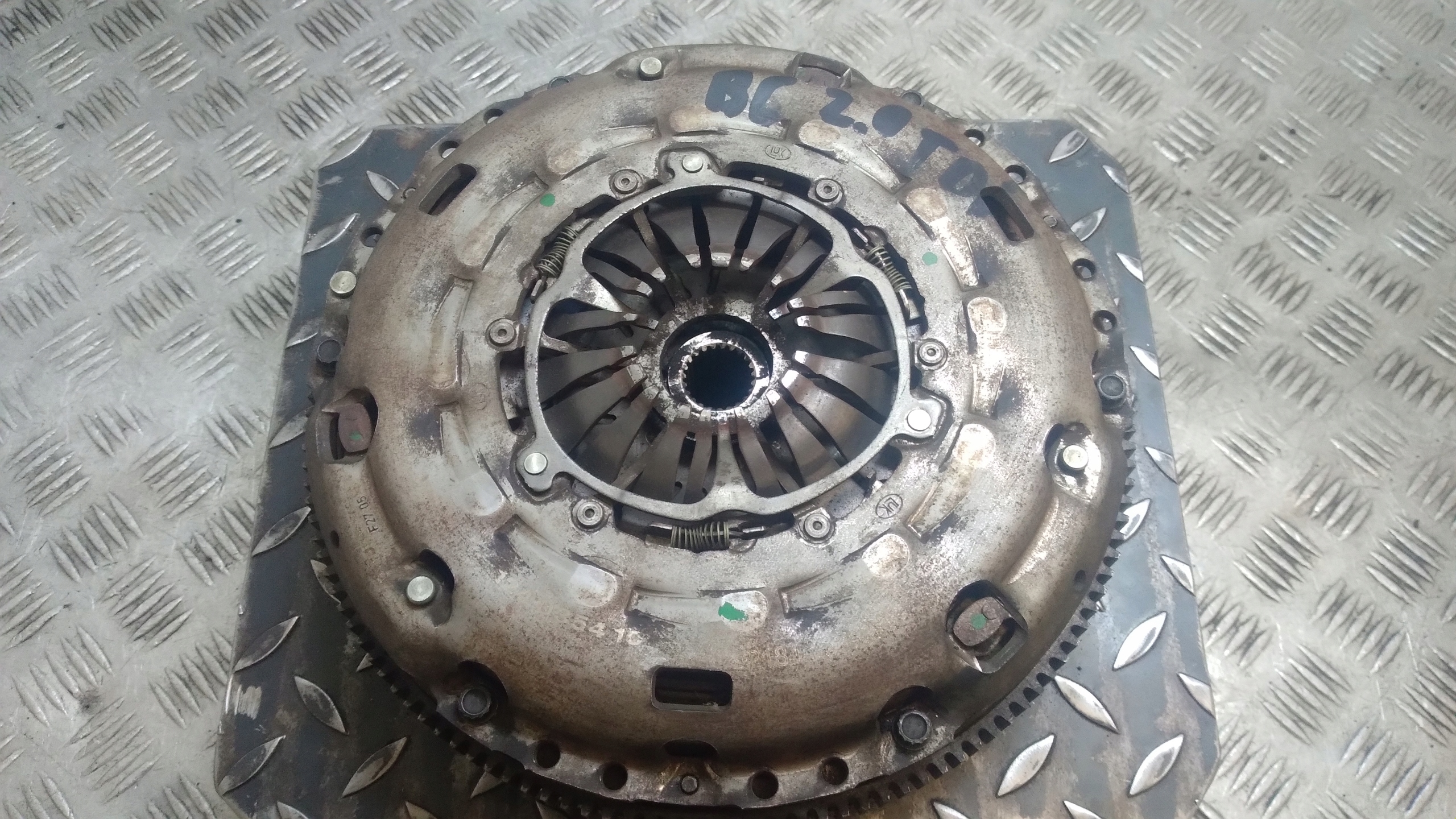 clutch complete VOLKSWAGEN PASSAT B6