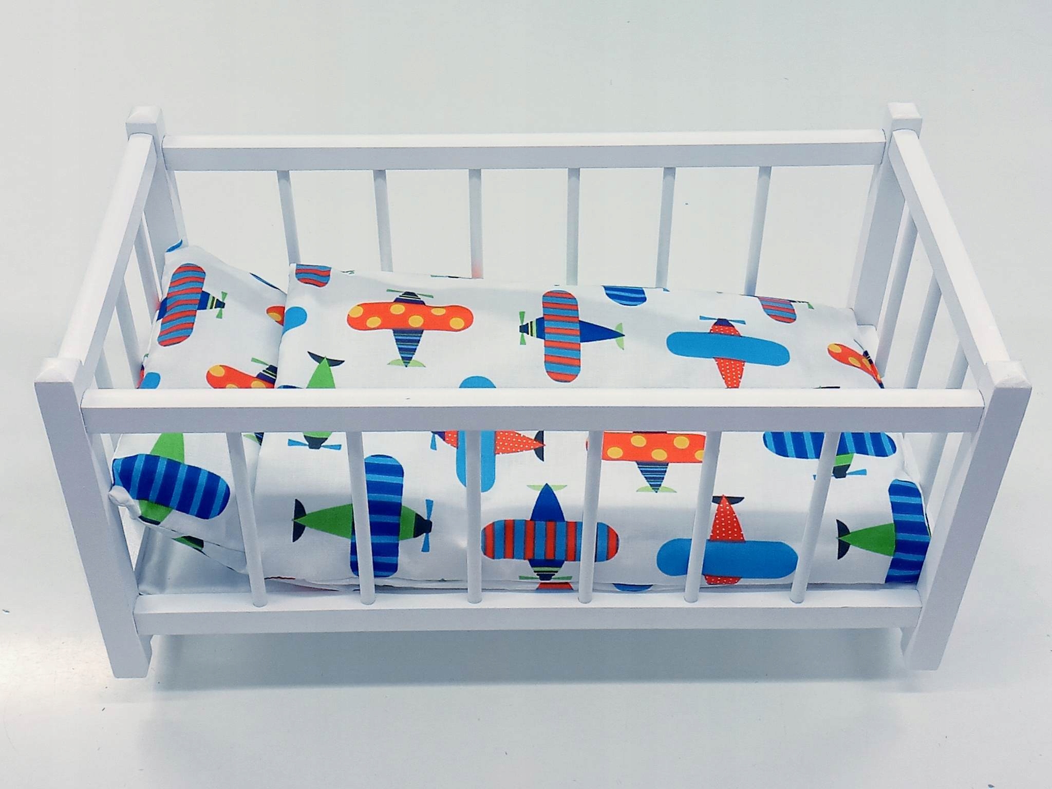 BIAŁE DREWNIANE ŁÓŻECZKO DLA LALEK + POŚCIEL 3 elementy