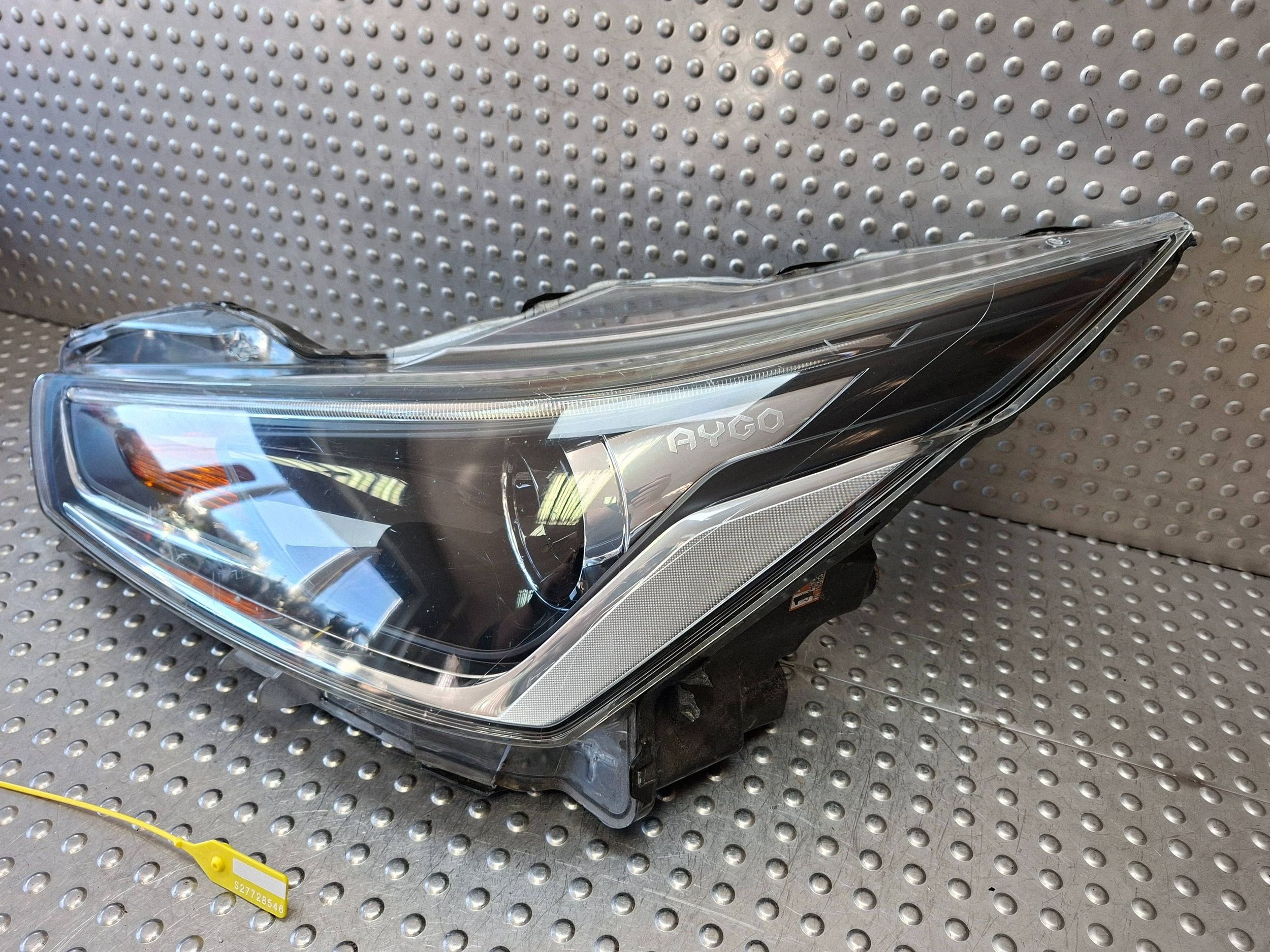 light front left LED TOYOTA AYGO II LIFT 18- EU