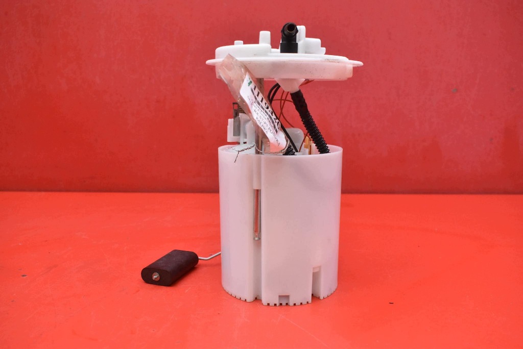 pump feed pump 13436579 OPEL CORSA E 1.4 16V 90 KM 14-20