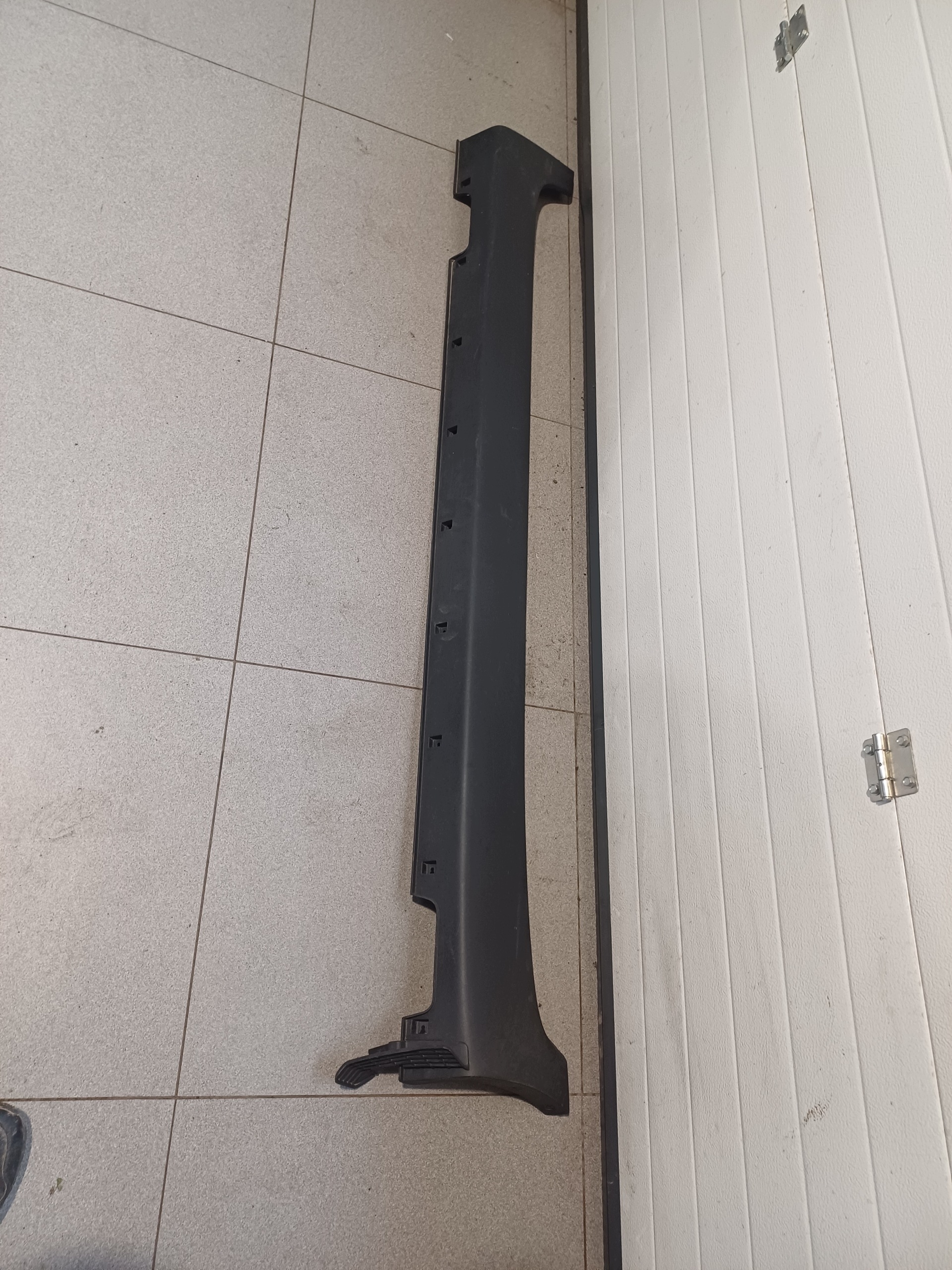 moulding threshold left KIA SPORTAGE III 87751-3U000