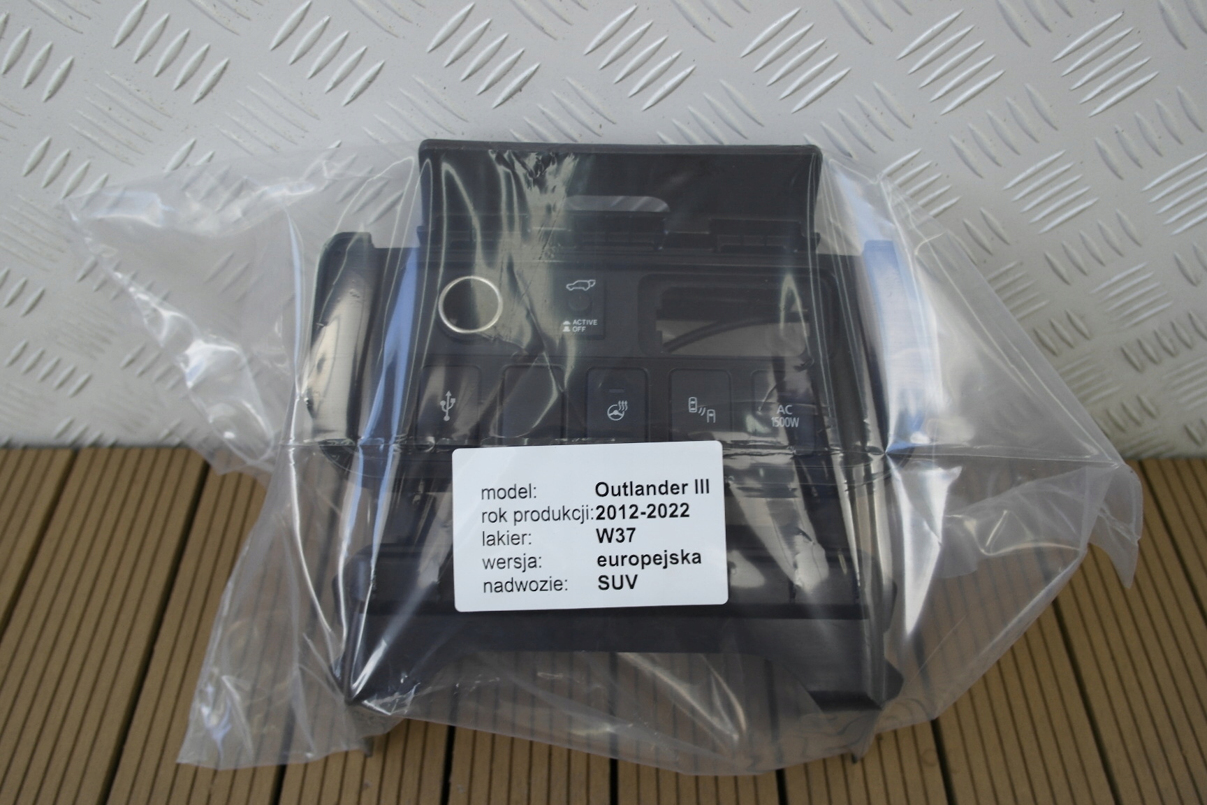 MITSUBISHI OUTLANDER III LIFT 16- PANEL frame PRZYCISKI adapter USB GRZANIE