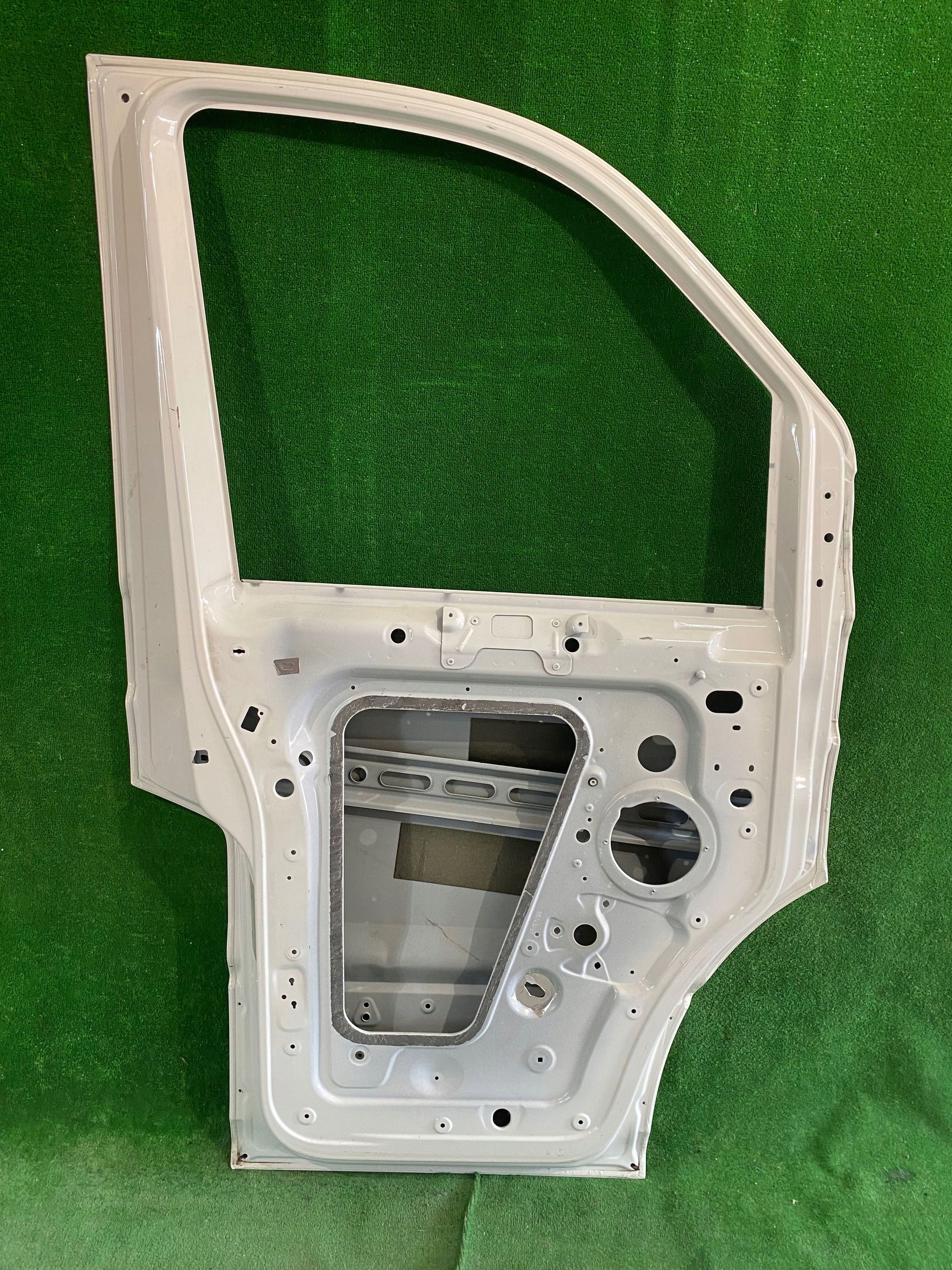 door front left VW CRAFTER II MAN TGE NR.67
