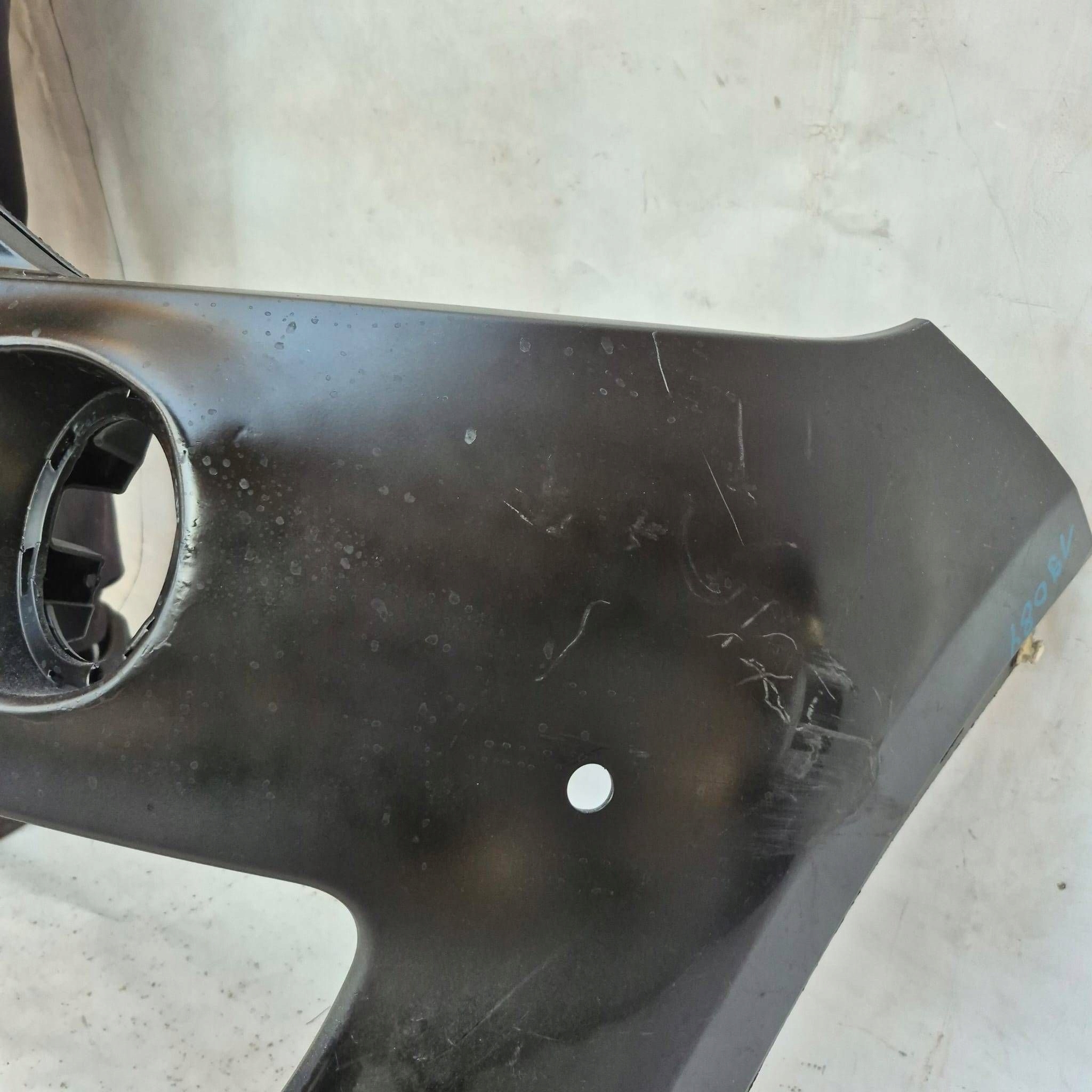 MASERATI LEVANTE 16-24 bumper front front PDC