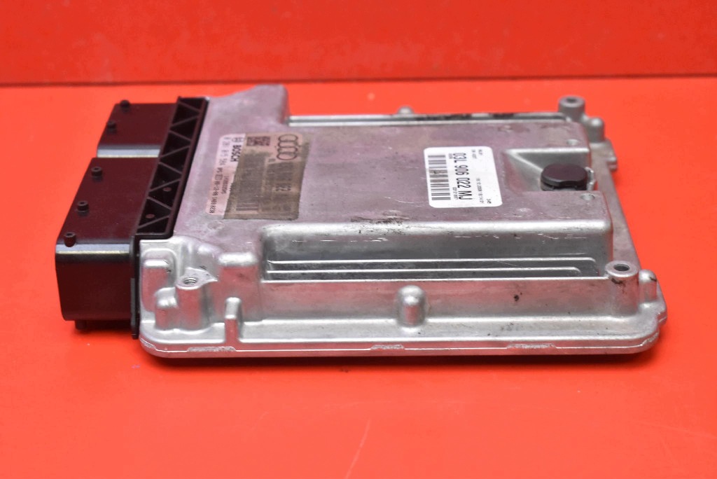 control unit computer of the engine 03L906022MJ AUDI A4 B8 2.0 TDI 143 KM 07-11