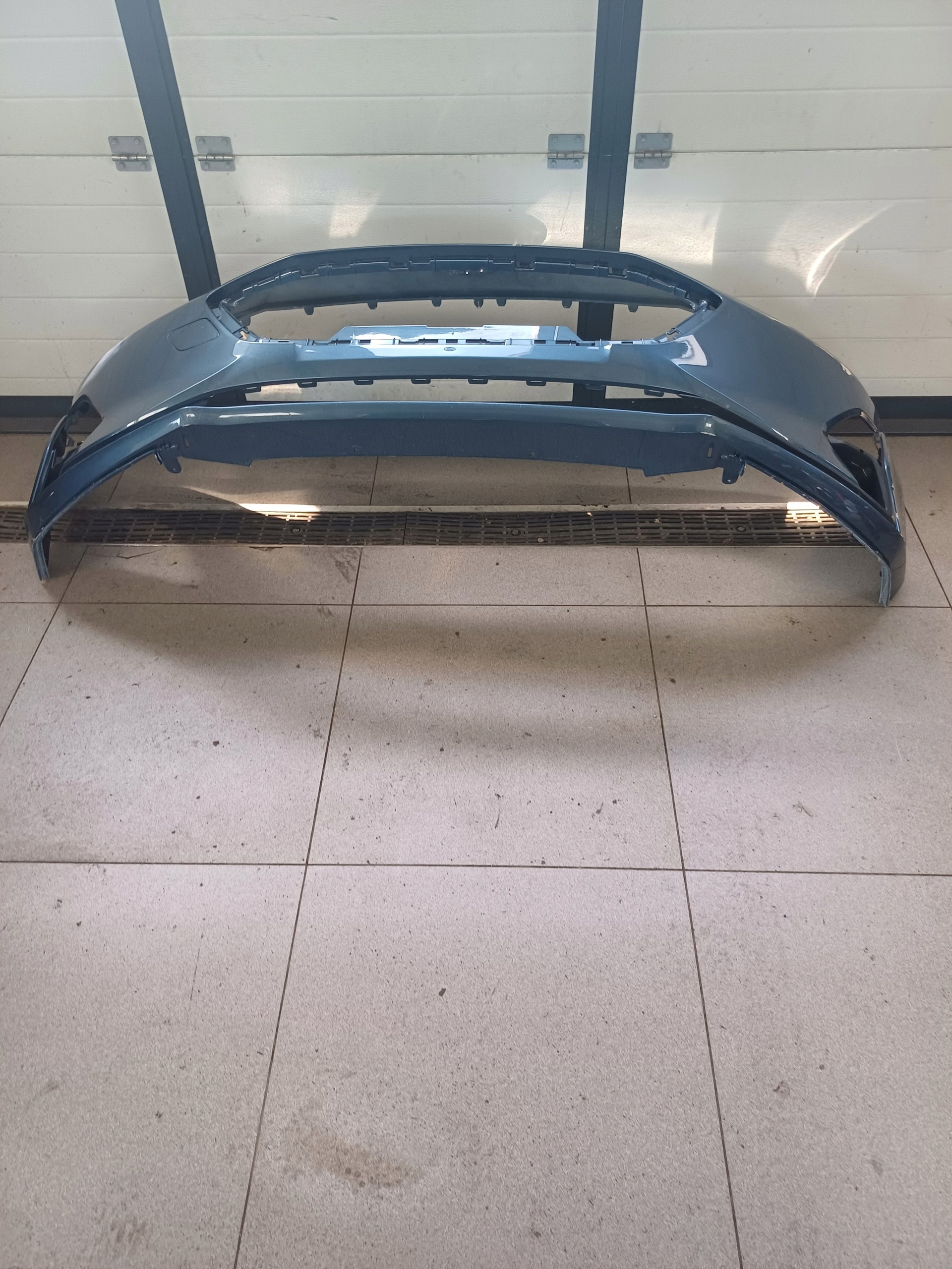 bumper front front FORD FOCUS MK4 JX7B-17757A 2X PDC