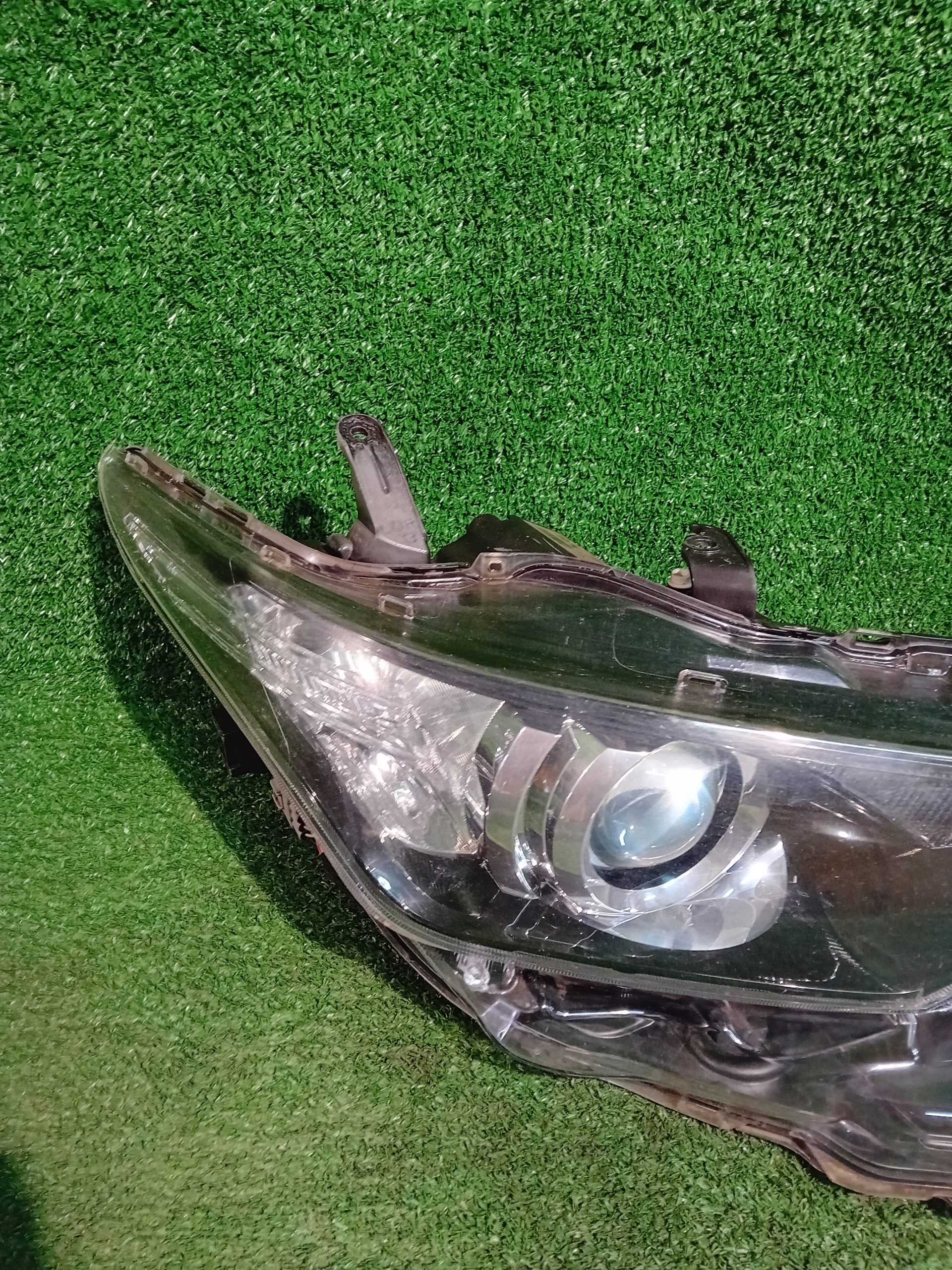 REFLEKTOR right TOYOTA AURIS II LIFT 2015- NR.R