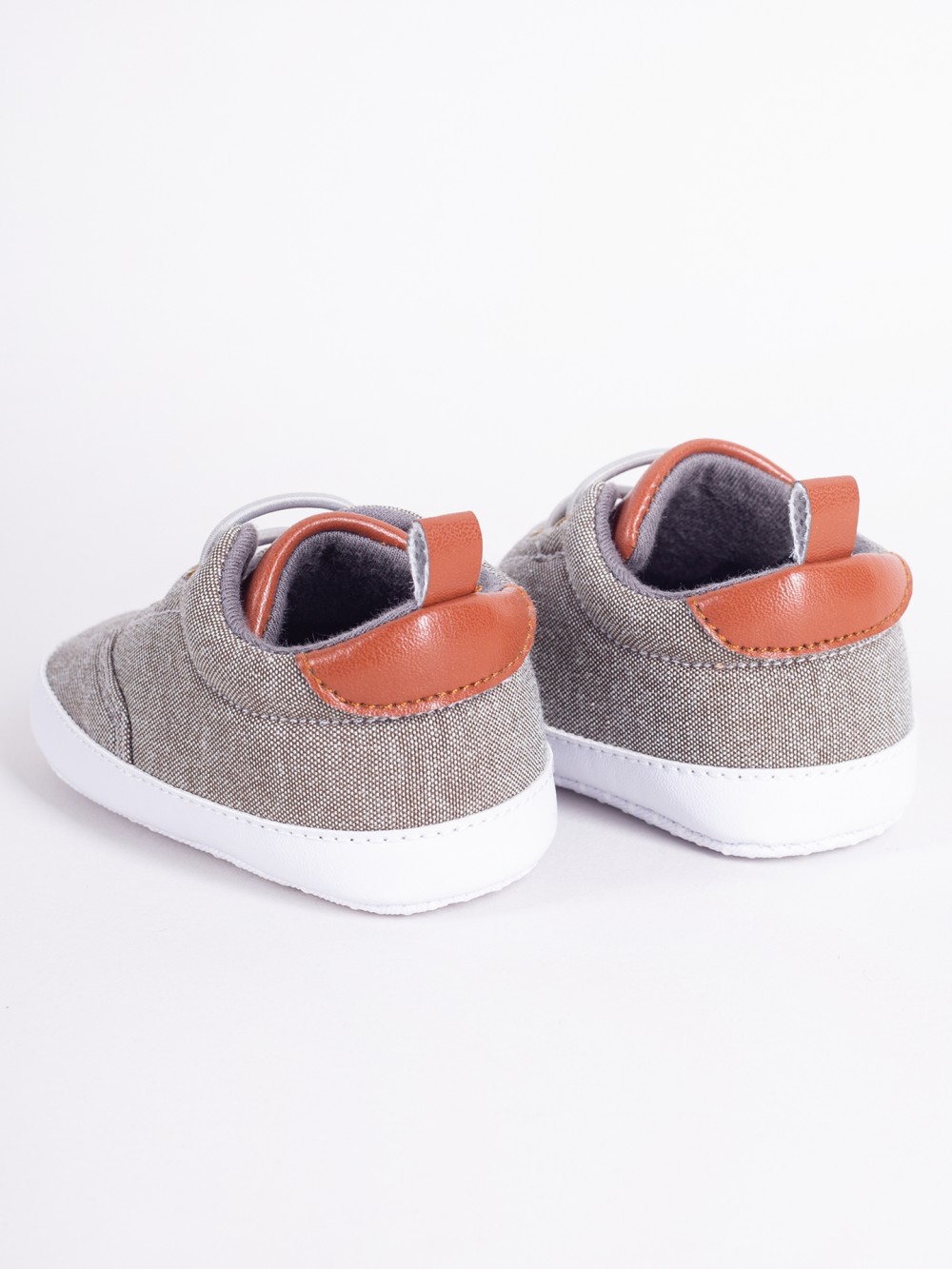 Buciki niemowlęce beżowe na gumki niechodki 0-6 m Marka YOCLUB