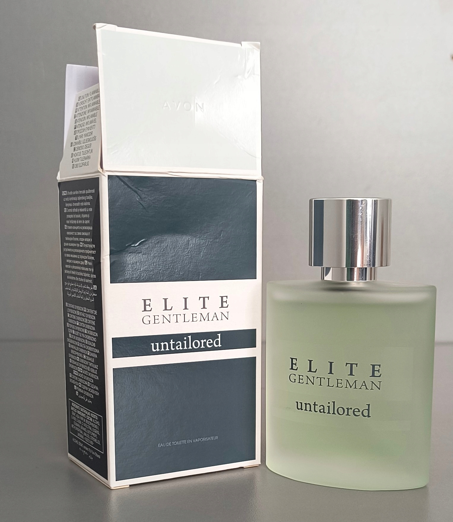 Woda toaletowa Elite Gentelman Untailored Avon