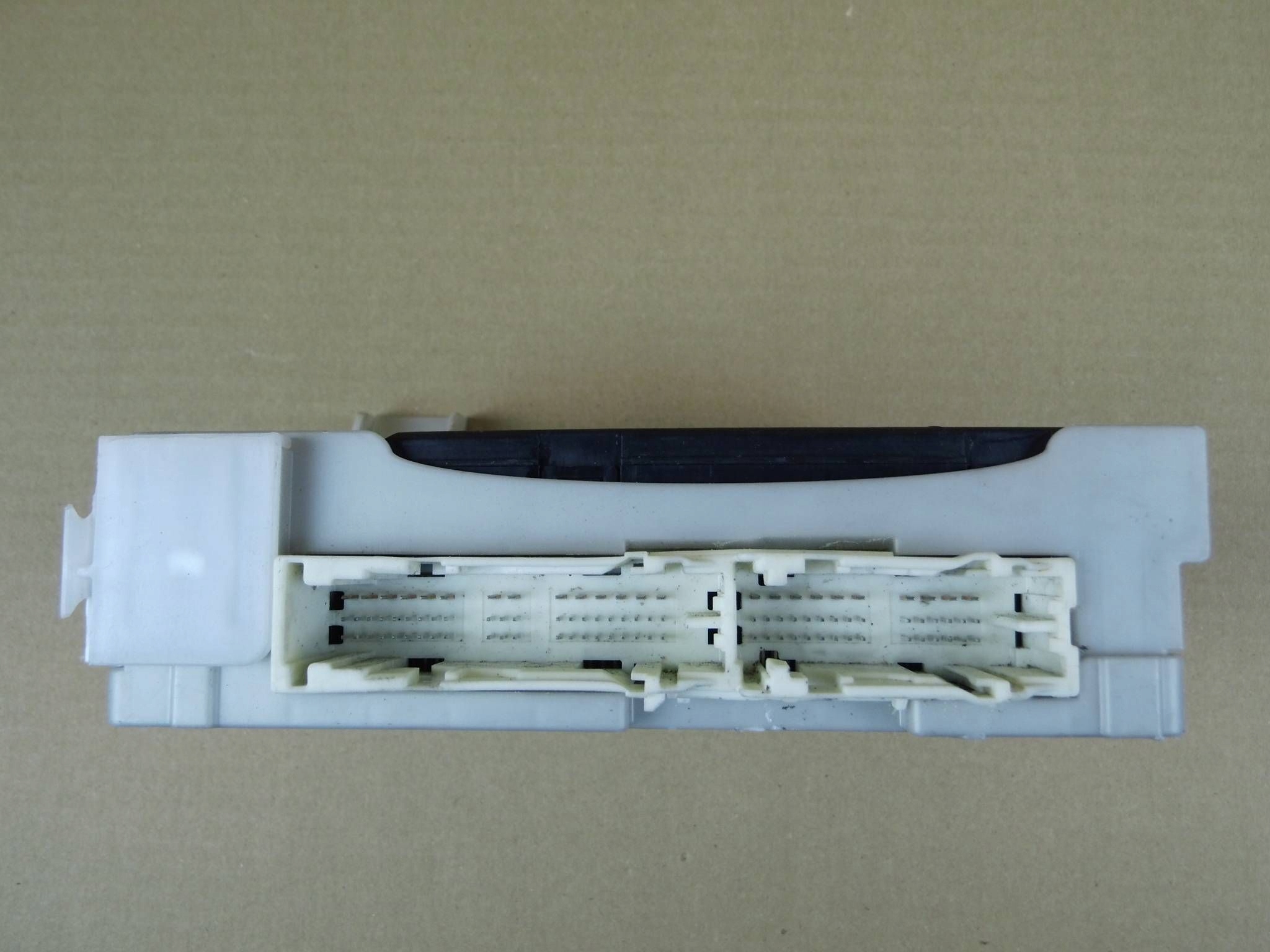 Toyota Yaris III module computer control unit komfortu MPX BODY 89221-0D110