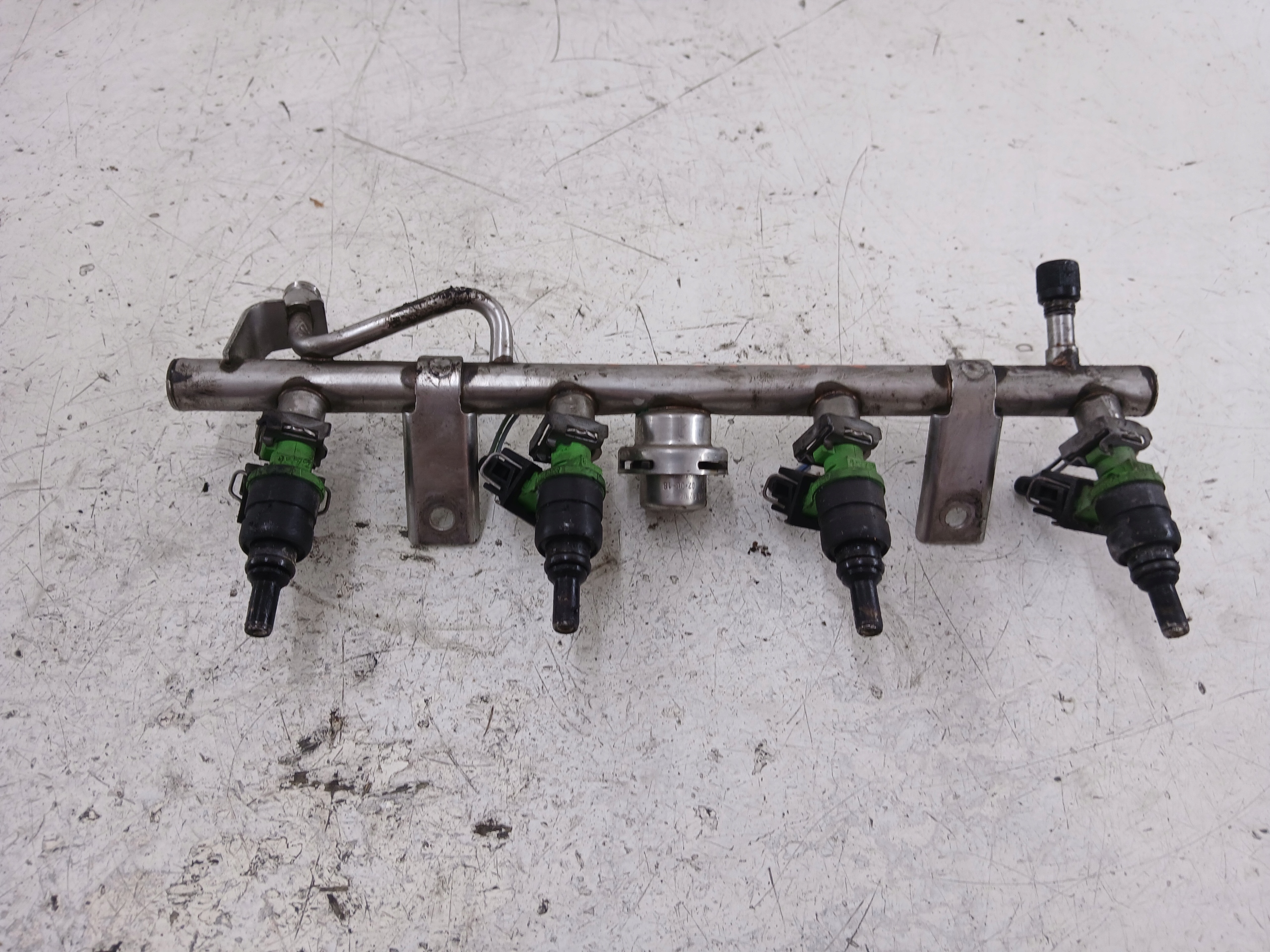 MERCEDES W203 1.8 K injection ramp
