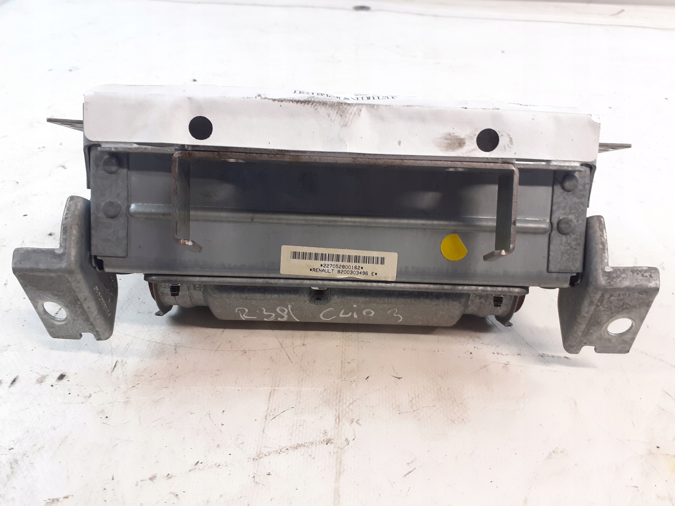 Renault Clio III passenger airbag