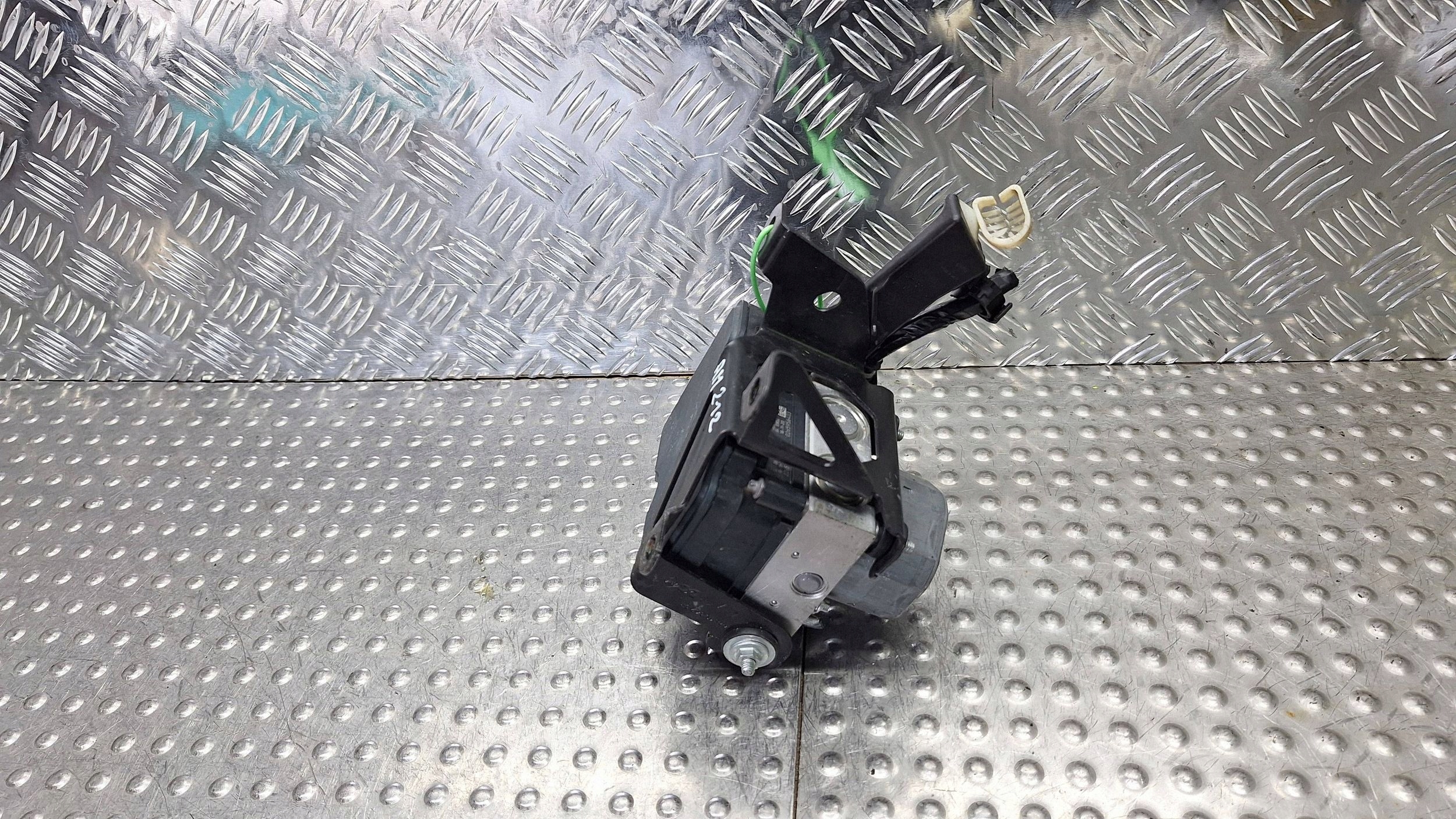 pump control unit ABS A4539007703 476602288R SMART FORFOUR 453 TWINGO III