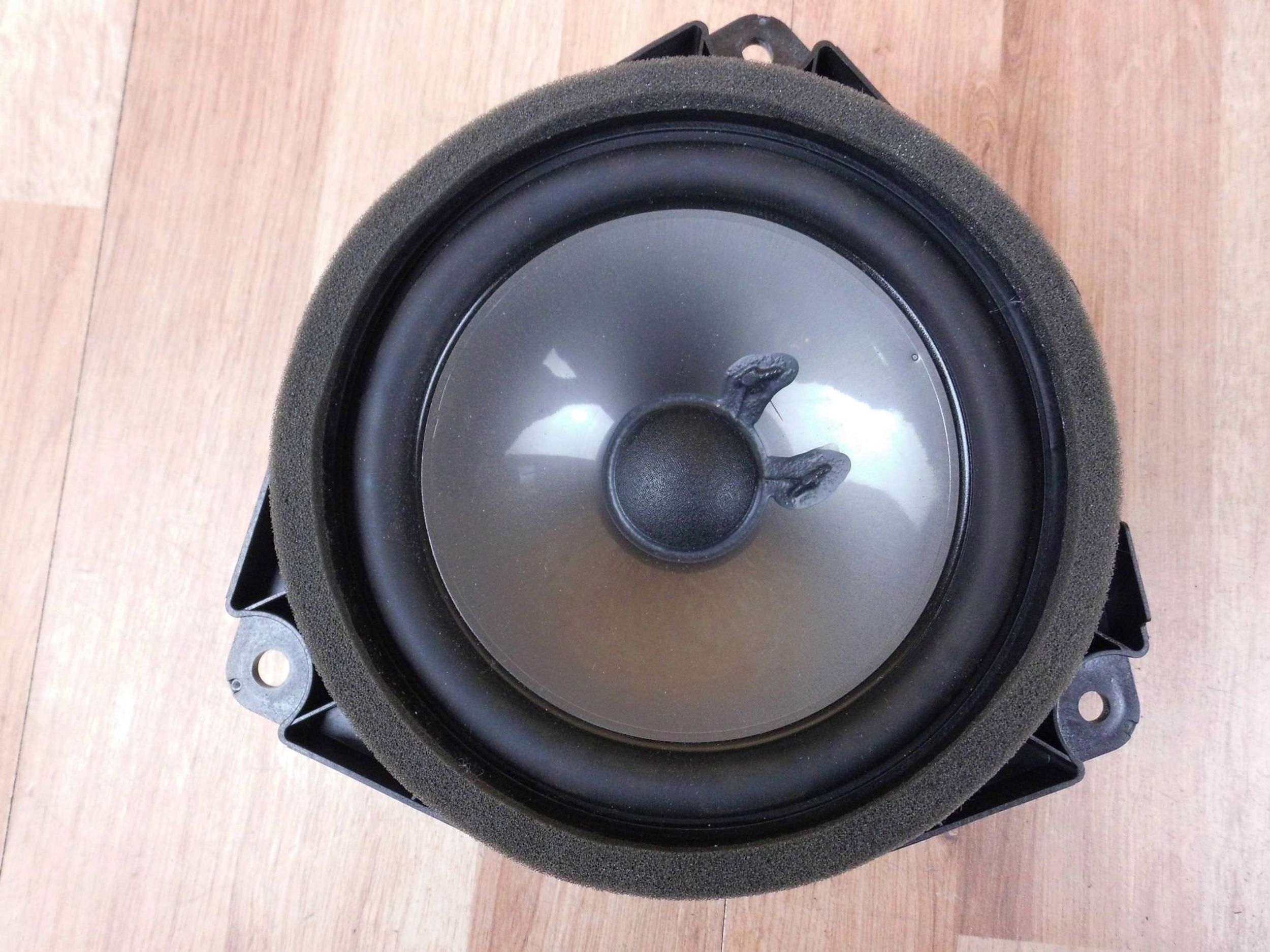 Lexus NX300H speaker door front front 86160-78050