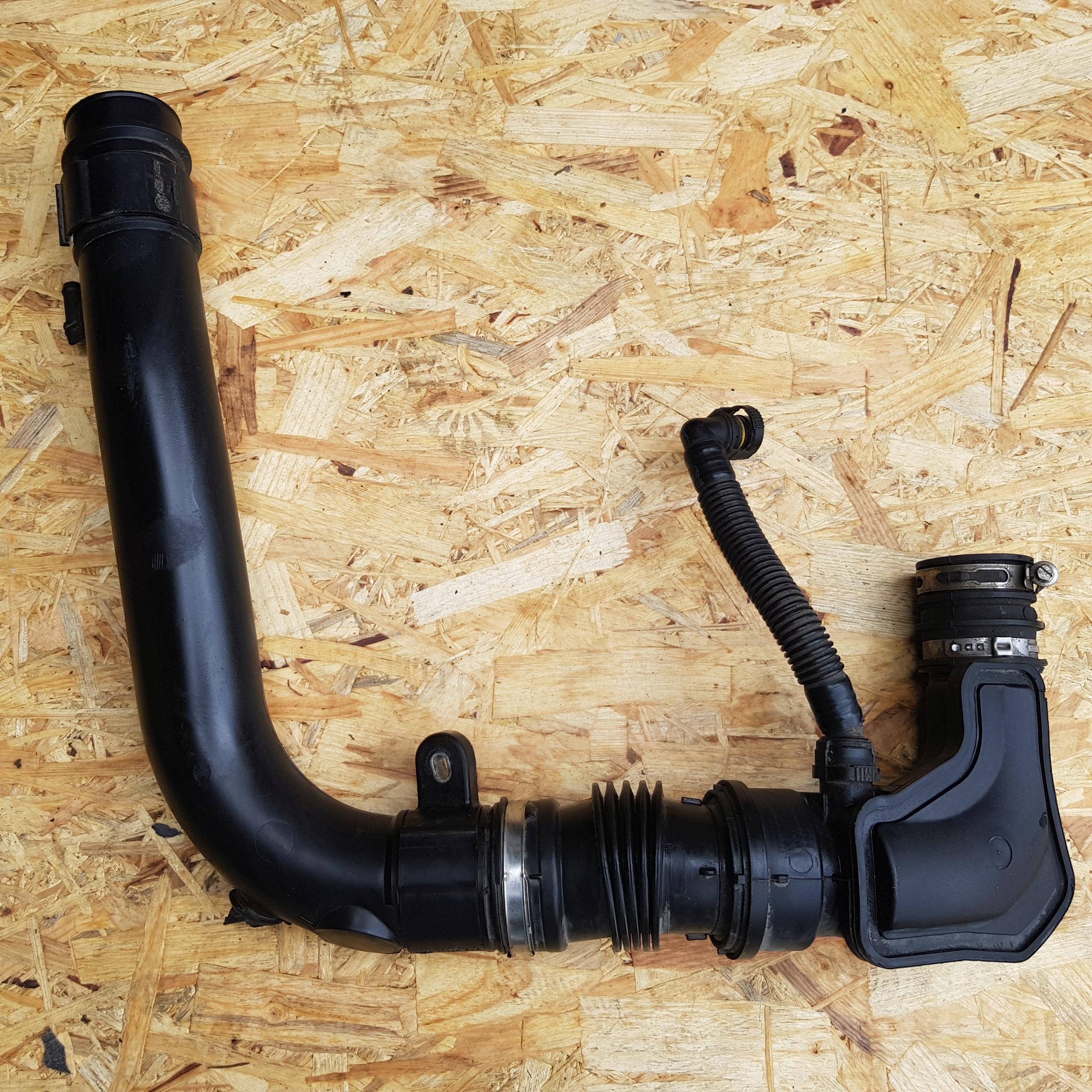 FORD FIESTA MK7 1.0 ECOBOOST pipe air hose