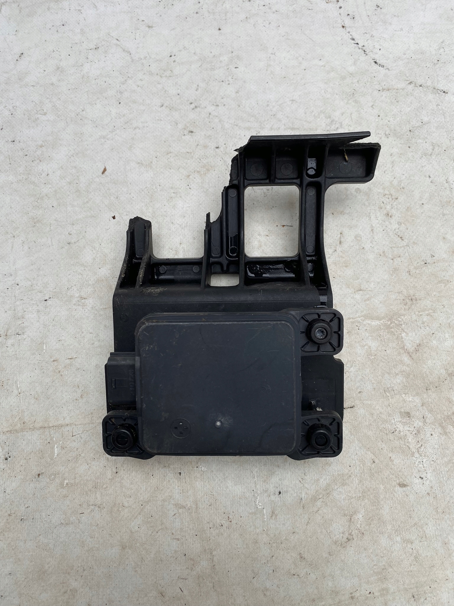 KIA EV6 RADAR SENSOR DISTRONIC Halter RADARU 99110-CV000
