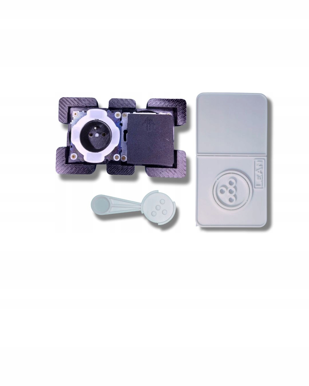 Skrytá zásuvka a samostatný naddoskový spínač do kuchyne, tmavá dlažba