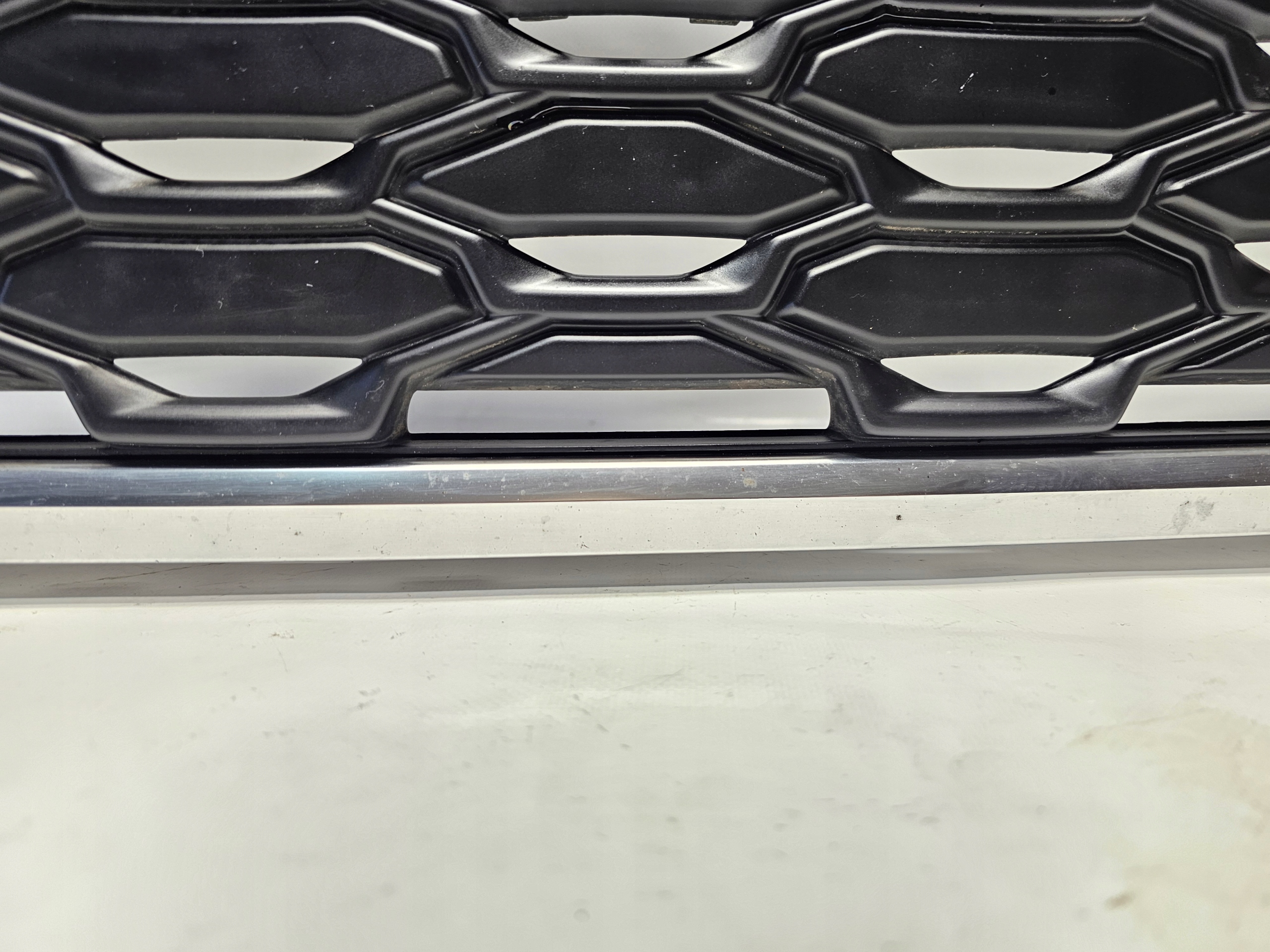 Audi Q3 Kühlergrill FRONTGRILL Kühlergitter 83F853651CG - Thumbnail 9