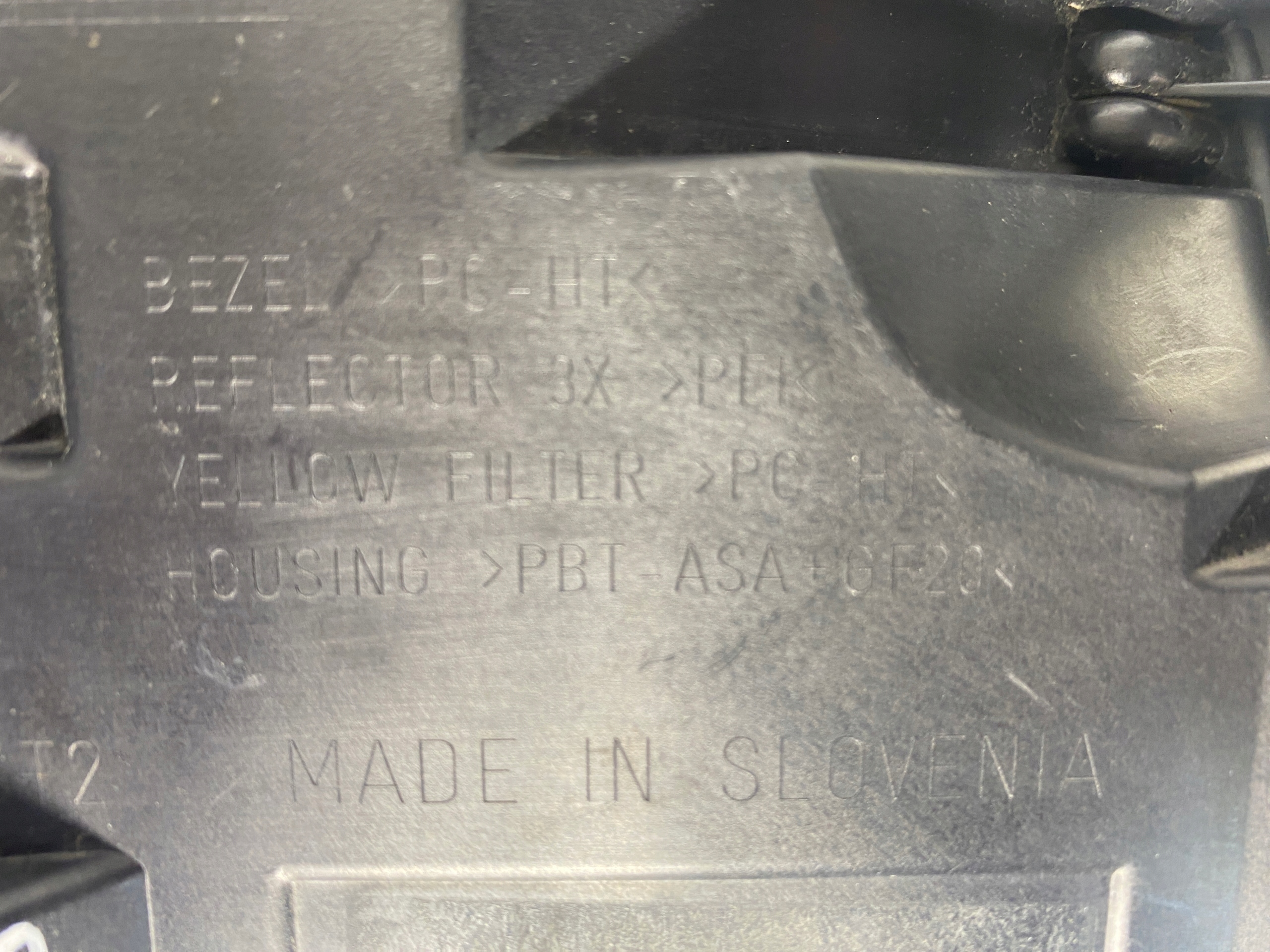 vw SCIROCCO 09- левый противотуманная 1K8941661H