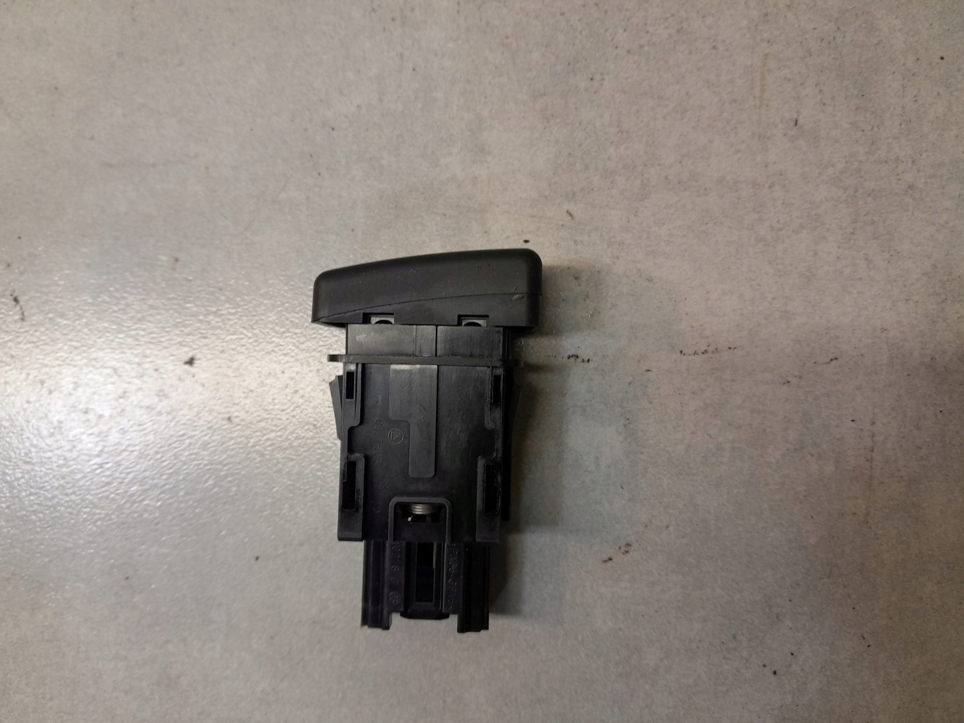 interruttore luci Luci di emergenza MAZDA 3 BK 0375...