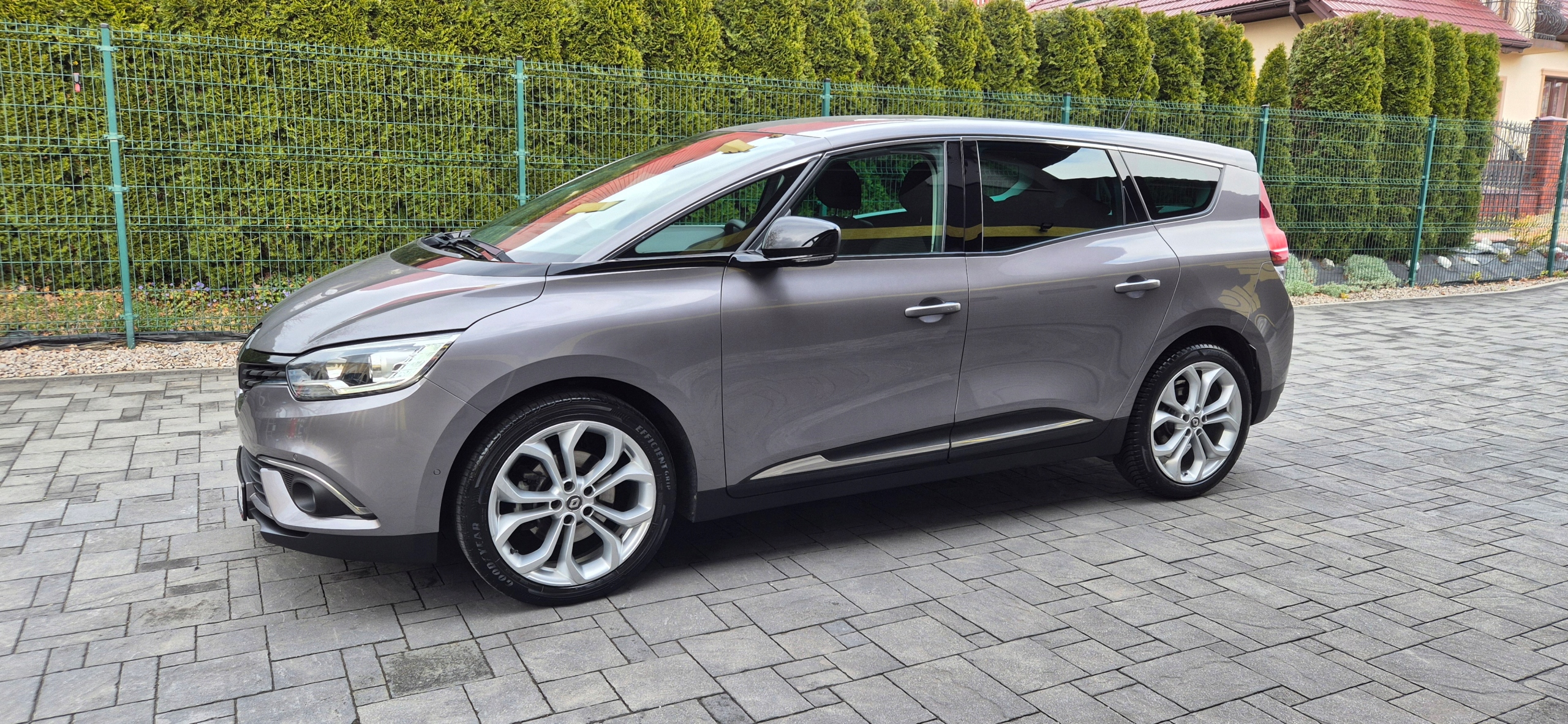 RENAULT GRAND SCENIC! Super stan!