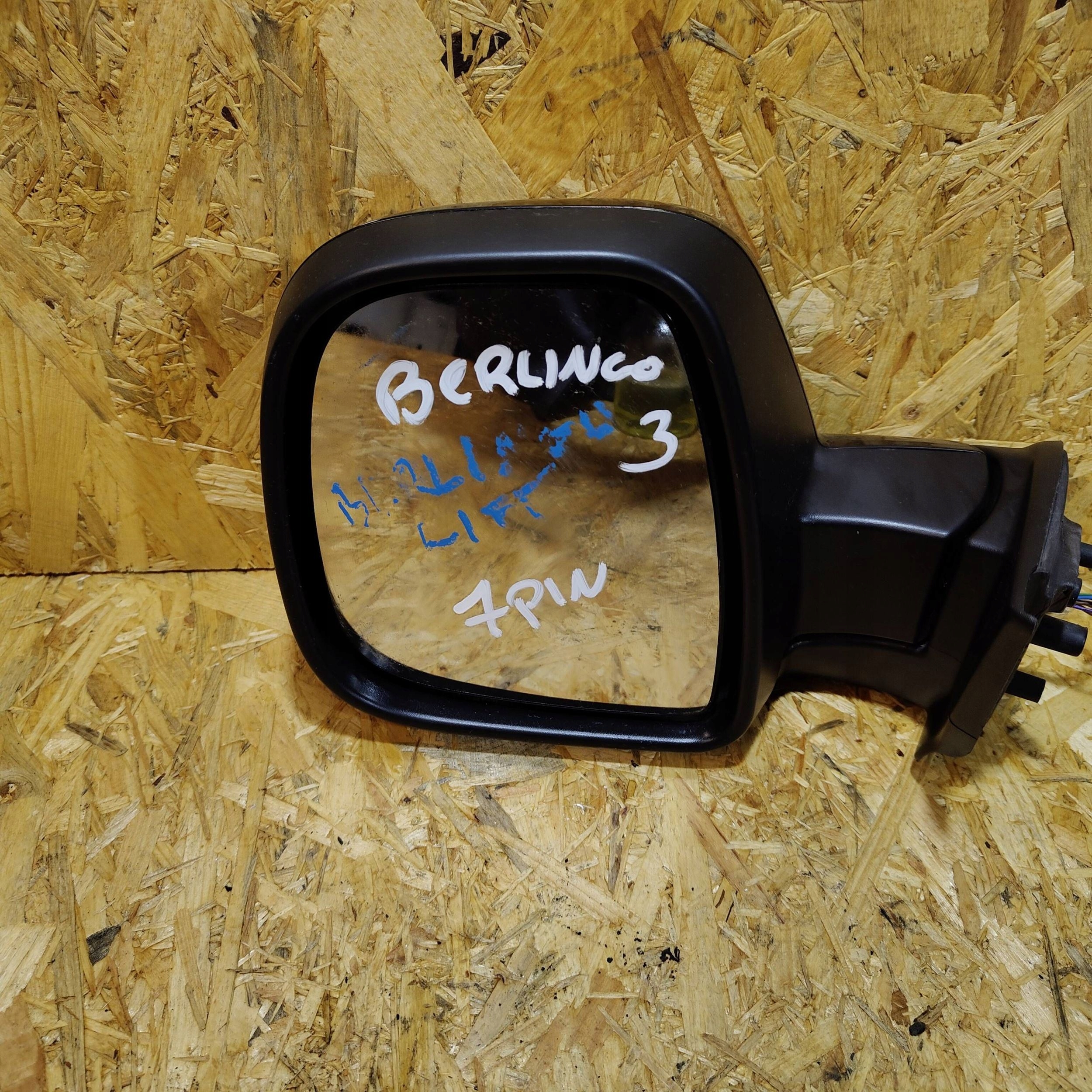 Citroen Berlingo 2017 left side electrics mirror side 7pin