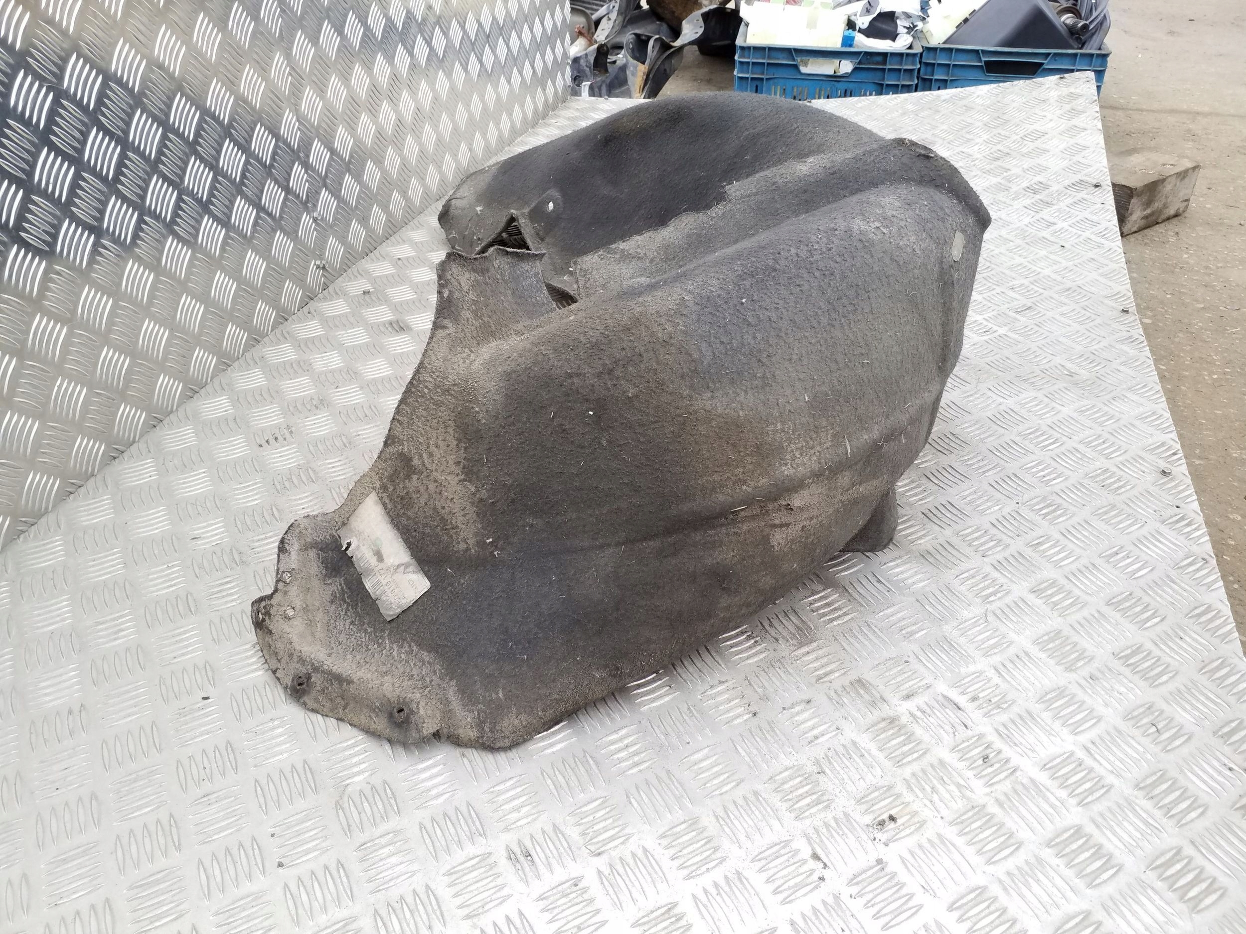 AUDI A8 S8 D3 4E mudguard rear. right side 4E0810172C