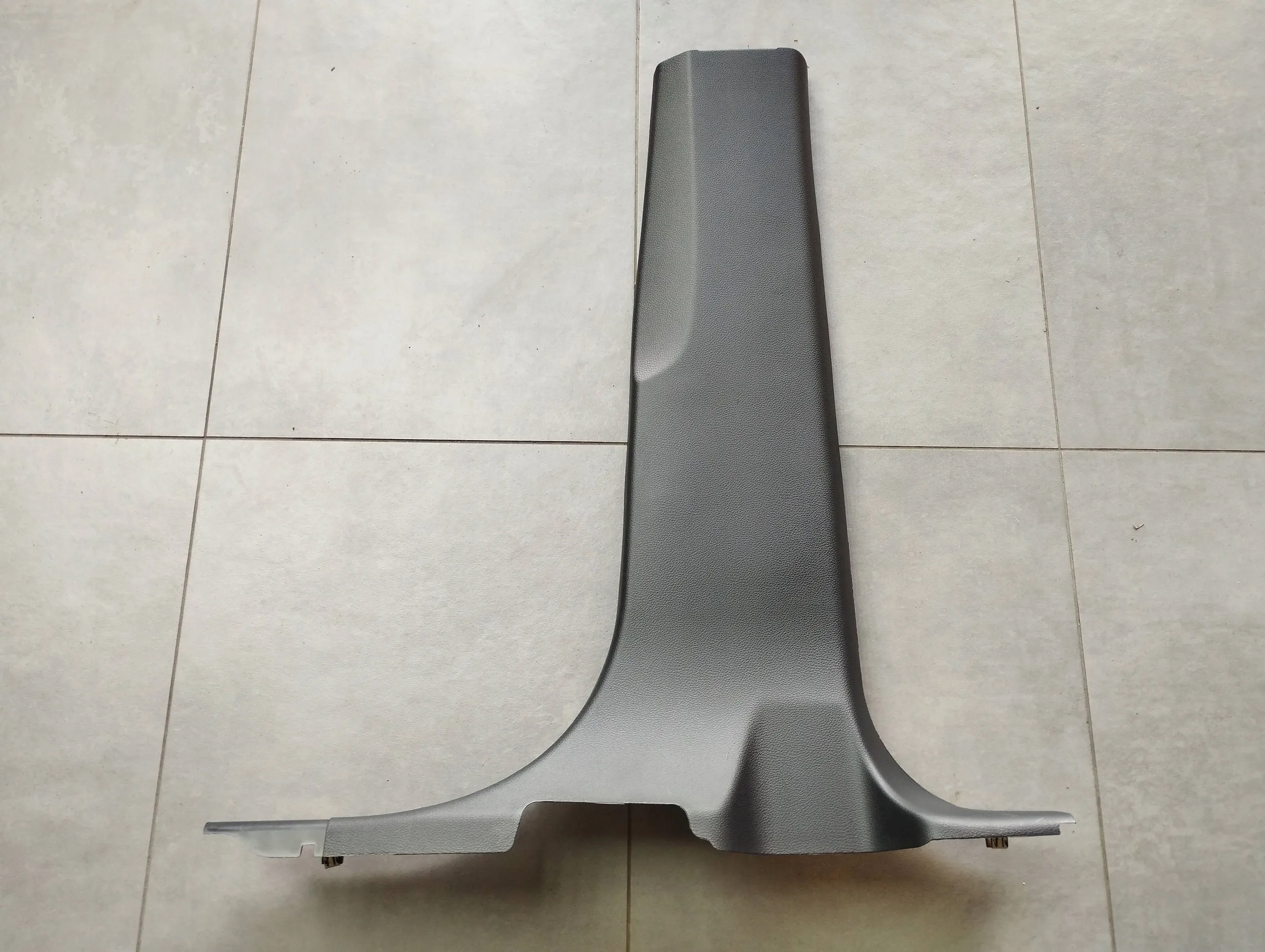 VW Amarok II OSŁONA SŁUPKA PRAWA N1WBE243A52D