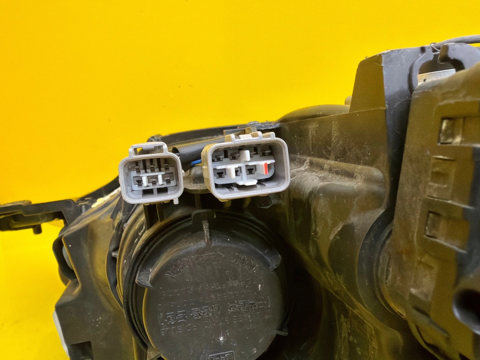light left Mitsubishi Outlander III Xenon 4B45X8301C2-03