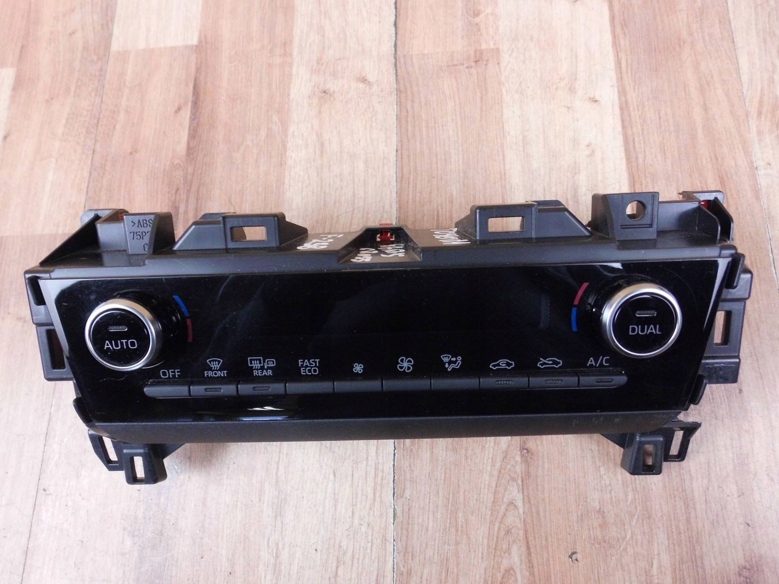 Toyota Yaris Cross COMANDI CLIMA Controllo BOCCHETTE 55900-0DC61