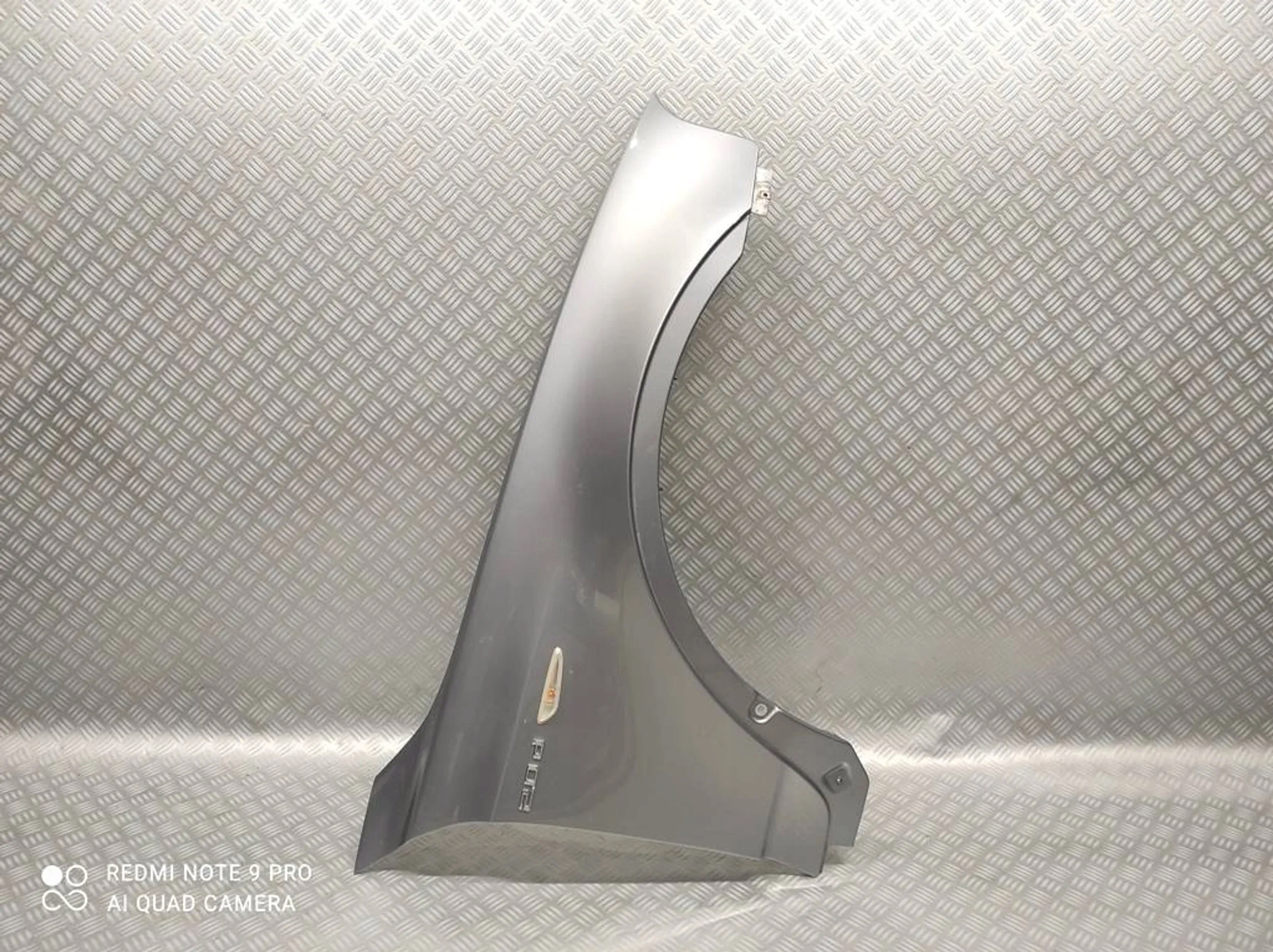 TWS8666 - Крило переднє праве BMW X3 E83 LIFT A08