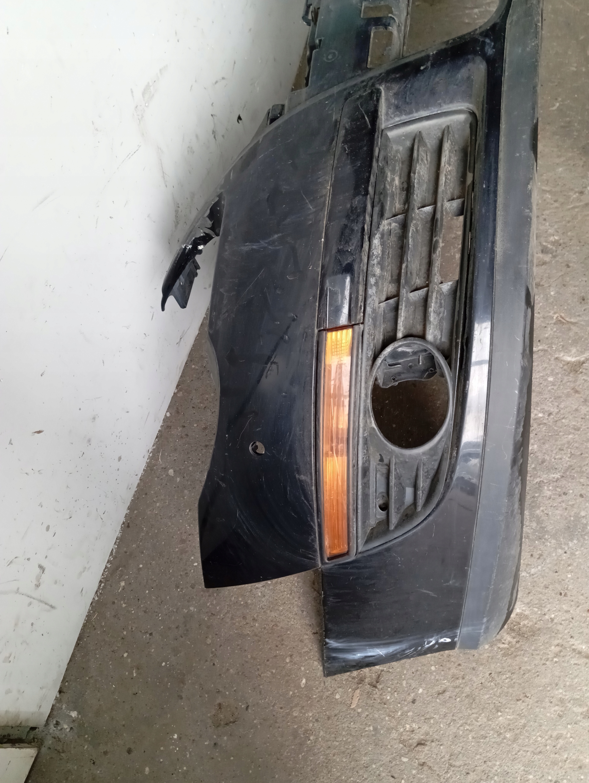 nárazník předek přední VW PASSAT B6