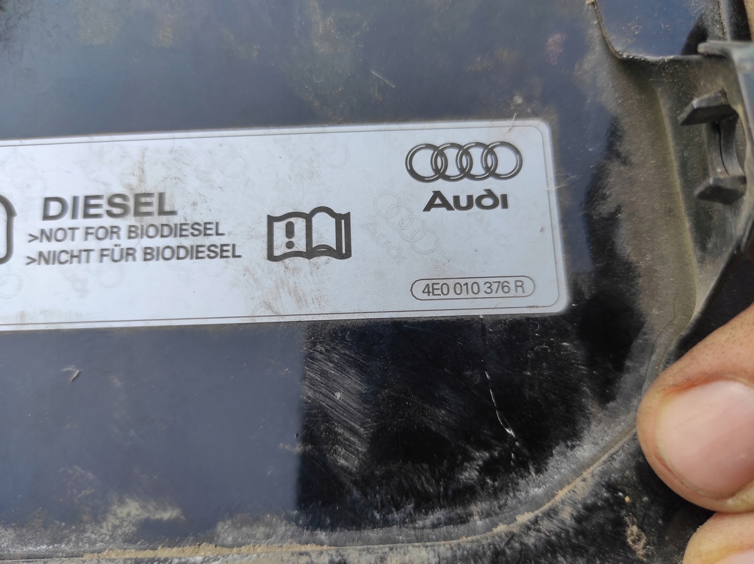 Volet trappe carburant Carburant AUDI A4 B7 4E0010376R