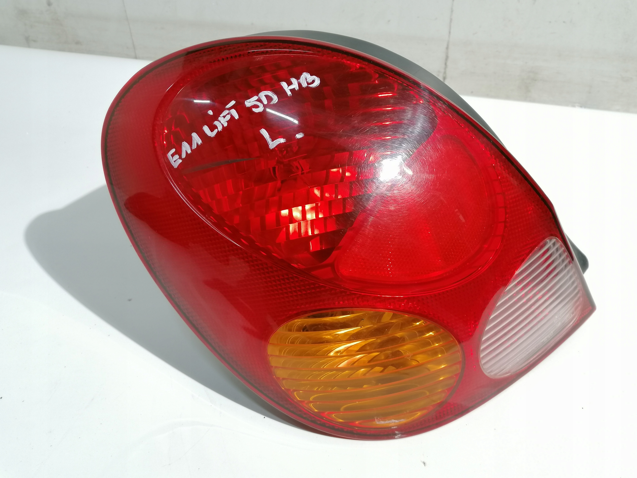 Toyota Corolla E11 lift HB 5D light left rear part rear