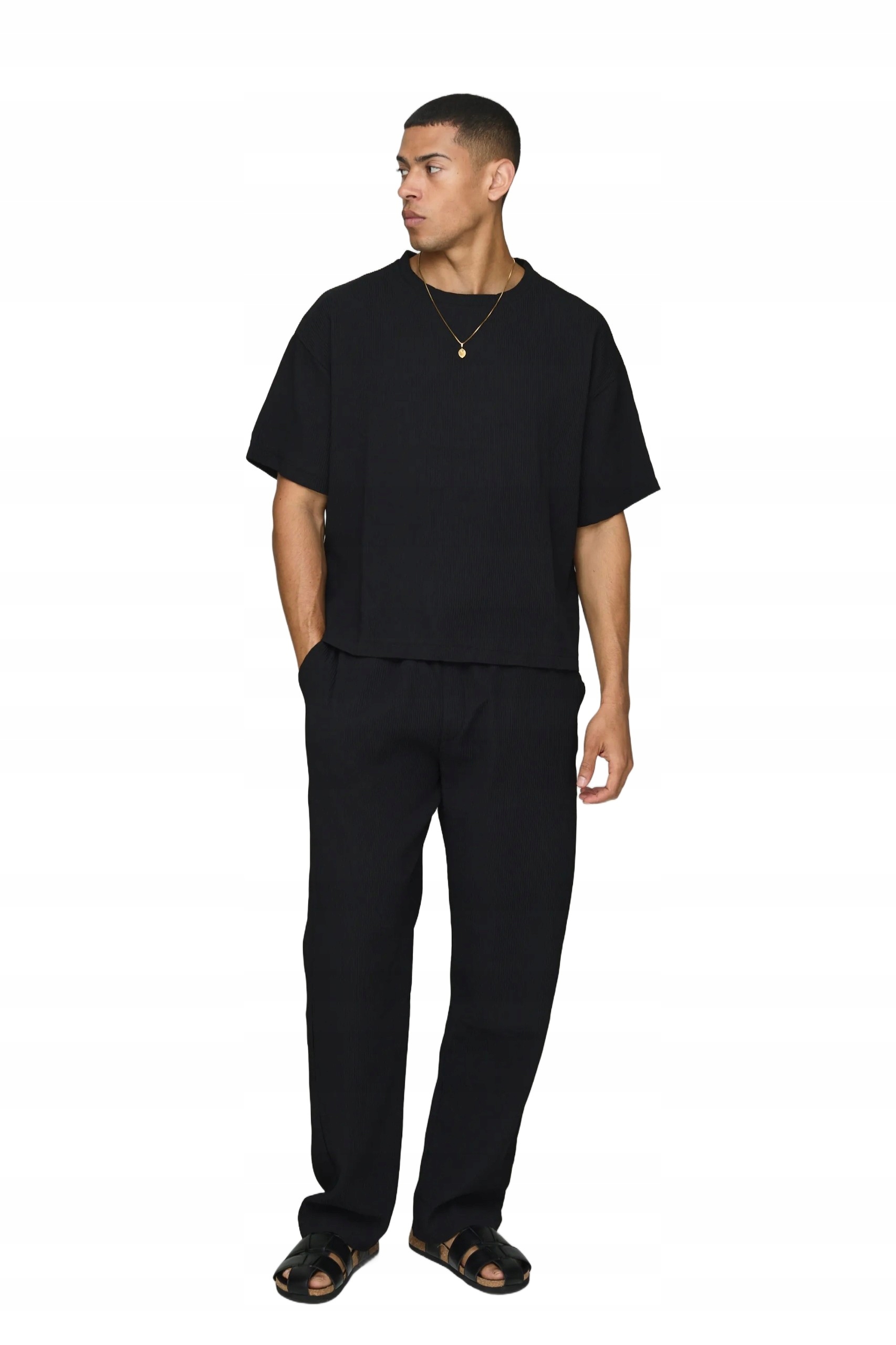 Boohooman Černý Pánský Komplet S Krátkým Rukávem A Kalhotami M3A