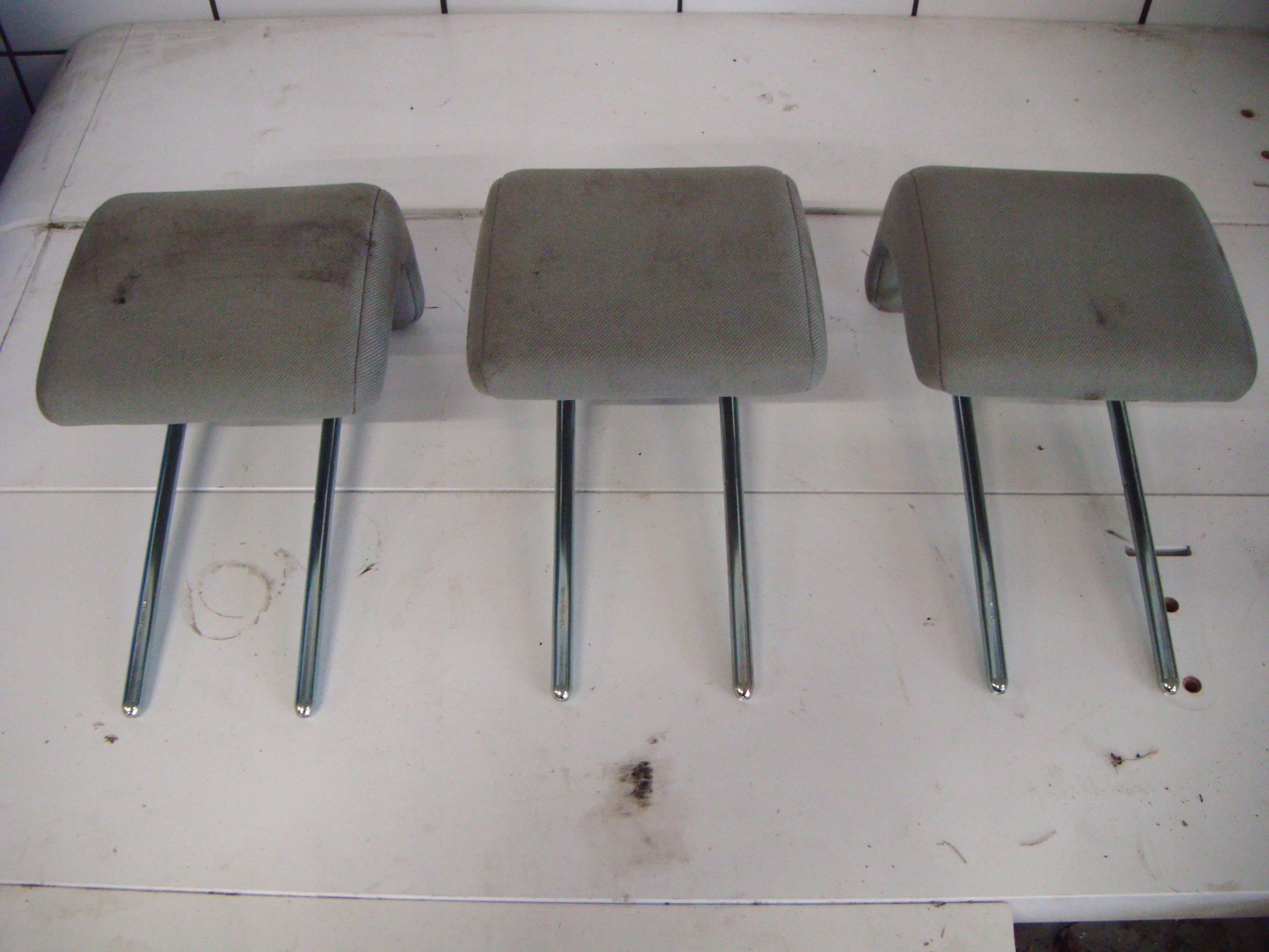 MAZDA 2 II 02 07 ZAGLOWKI TYL 3X