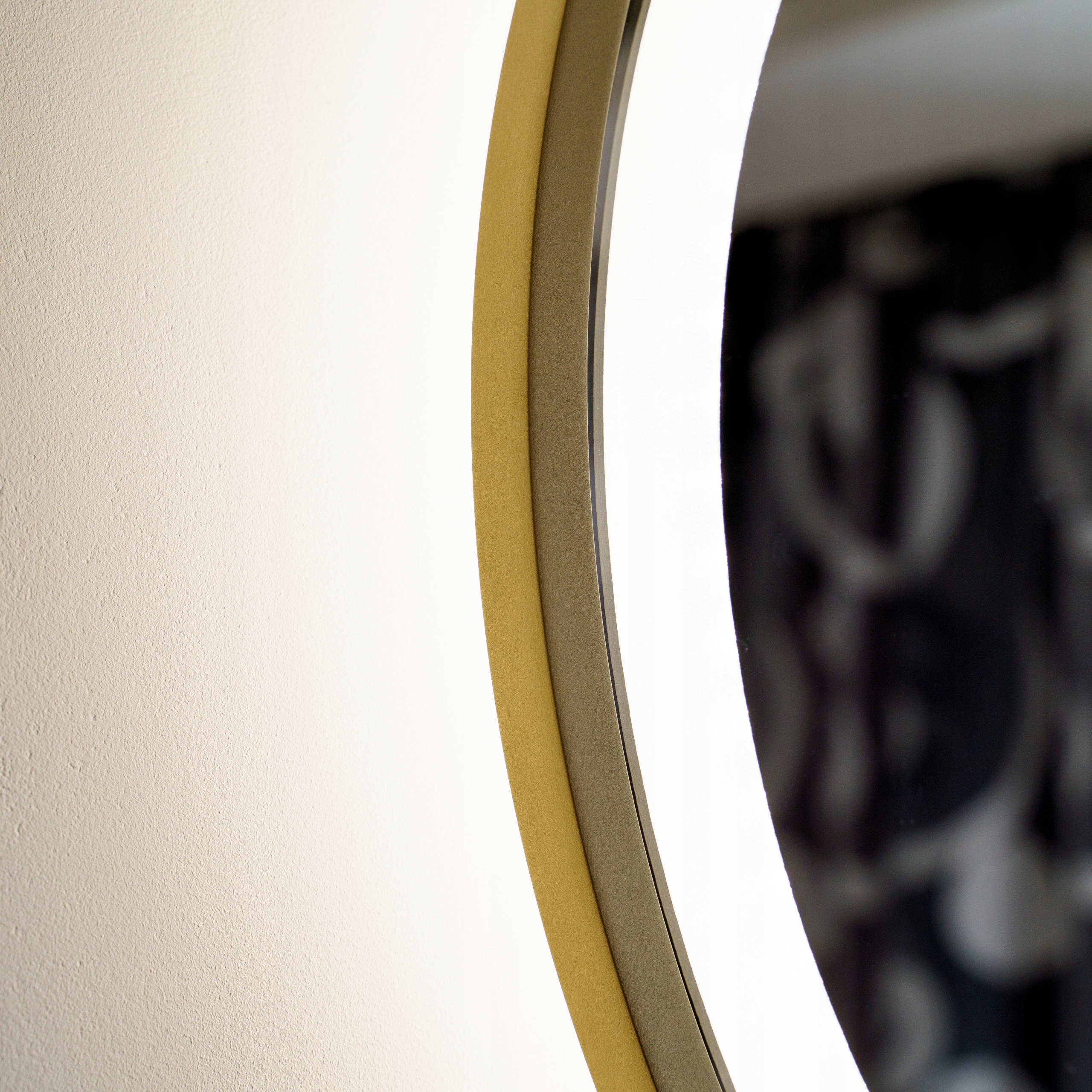 LUSTRO PODŚWIETLANE OKRĄGŁE W ZŁOTEJ RAMIE 60 CM + WŁĄCZNIK LED Wysokość 600 mm