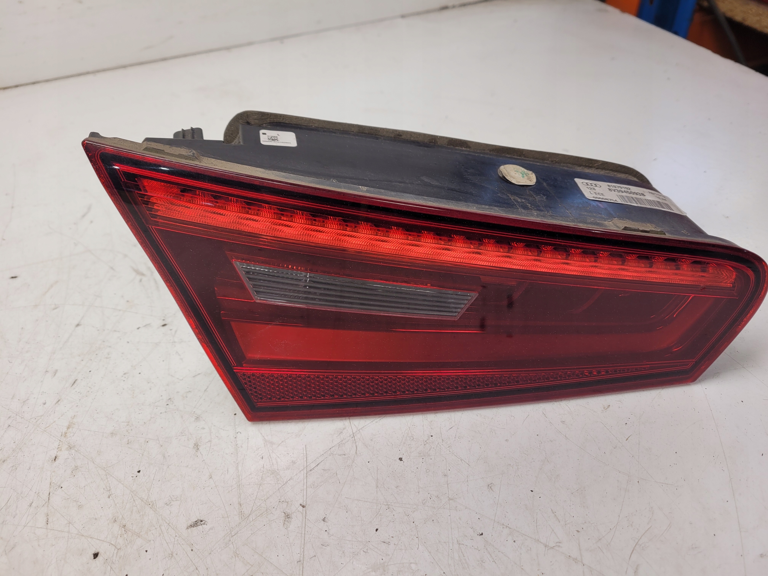 light left rear part to the bonnet AUDI A3 8V 3D 8V3945093B